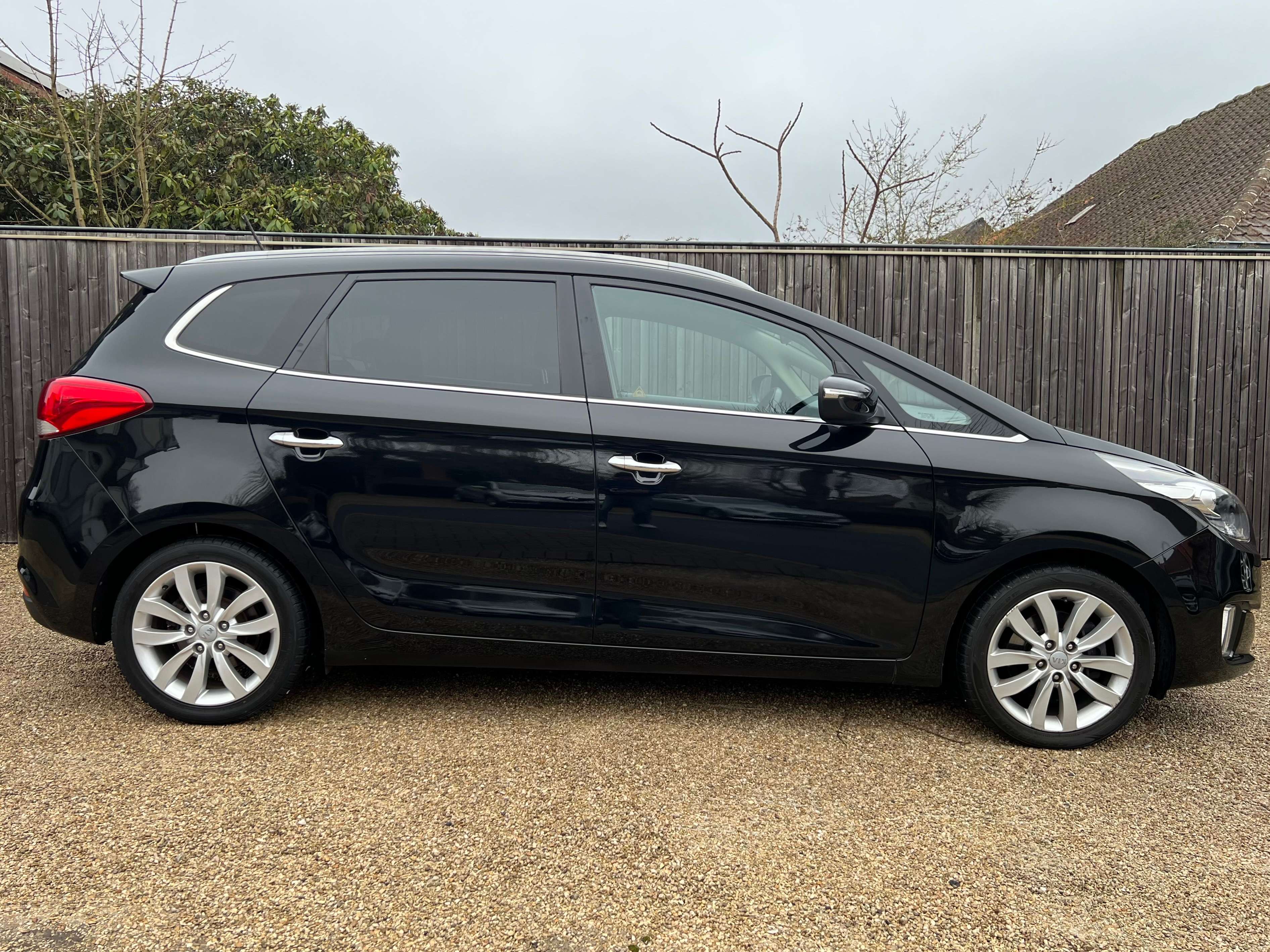 Kia Carens Carens 1.6i Fusion 7PL. 1steHAND/1MAIN