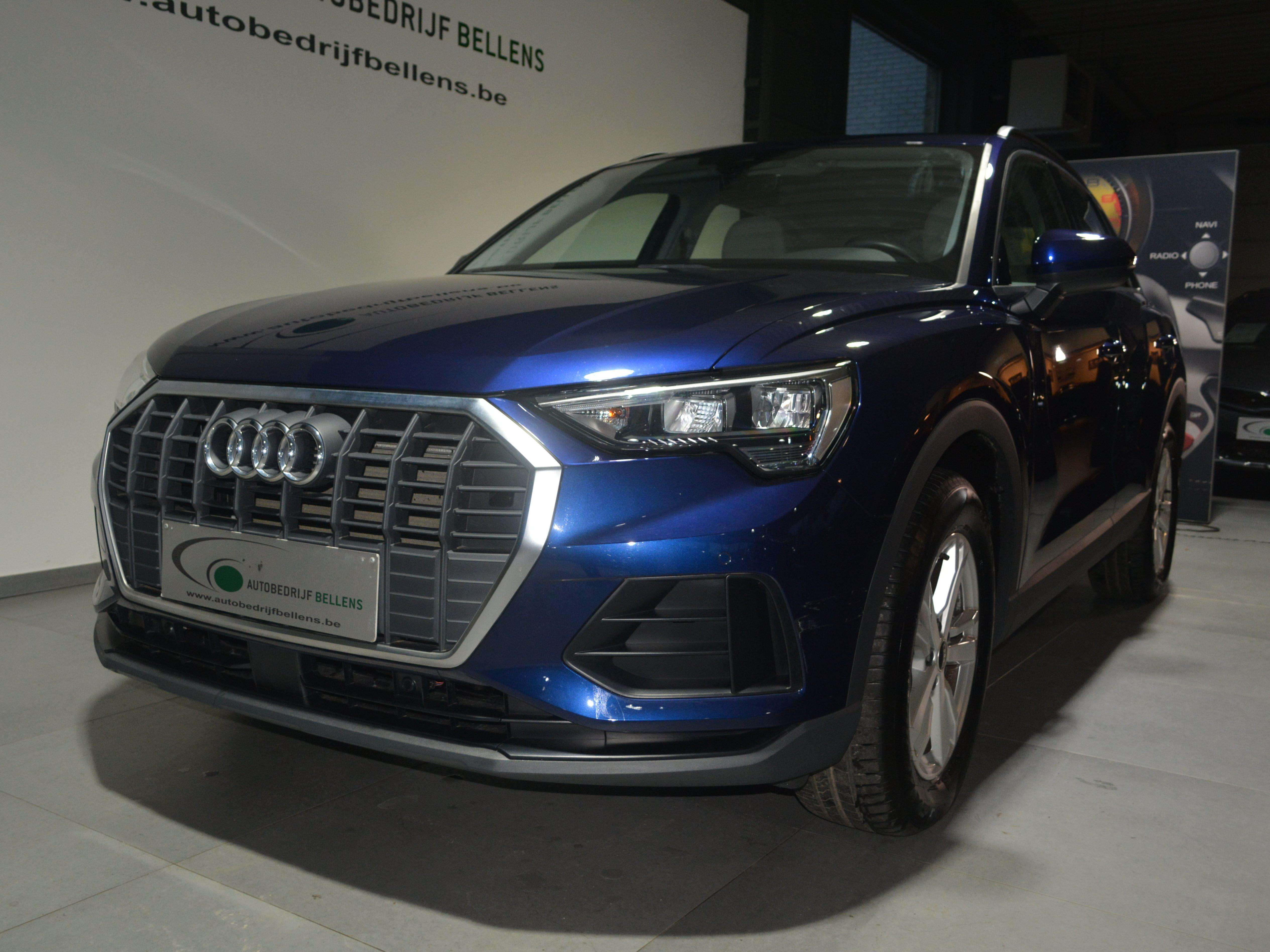 Audi Q3 Q3 35 TFSI Business S tronic / LEDER/NAVI /3466 KM