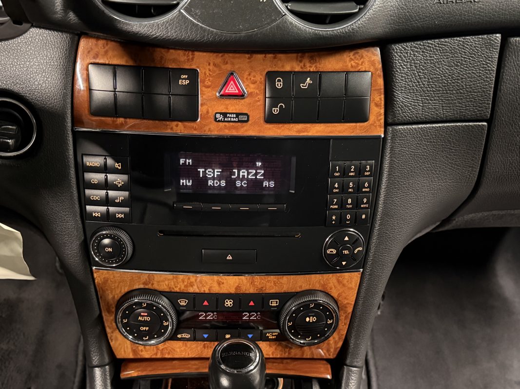 Mercedes-Benz Clk II COUPE ELEGANGE 200 KOMPRESSOR 1.8 163 Cv BOITE AUTO 59 100 Kms - GARANTIE 1 AN
