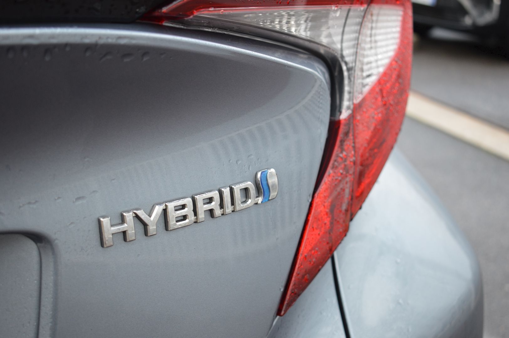 Toyota C-HR 1.8 HYBRIDE 122CH DYNAMIC BUSINESS E-CVT + PROGRAMME BEYOND ZERO ACADEMY