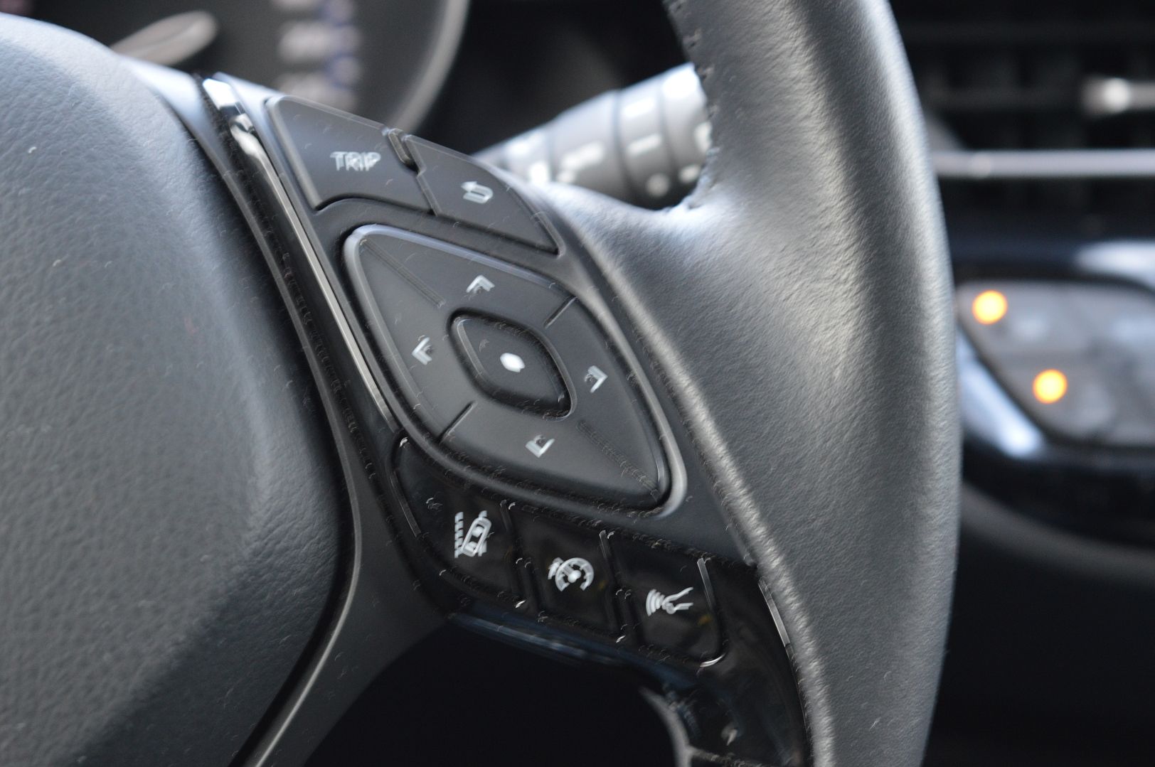 Toyota C-HR 1.8 HYBRIDE 122CH DYNAMIC BUSINESS E-CVT + PROGRAMME BEYOND ZERO ACADEMY