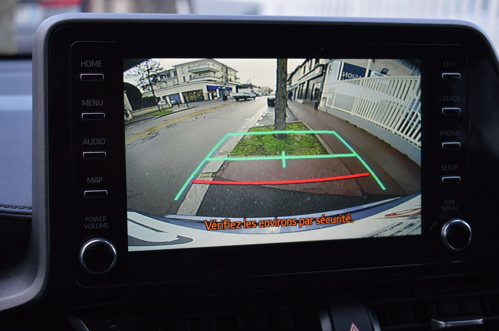 Toyota C-HR 1.8 HYBRIDE 122CH DYNAMIC BUSINESS E-CVT + PROGRAMME BEYOND ZERO ACADEMY