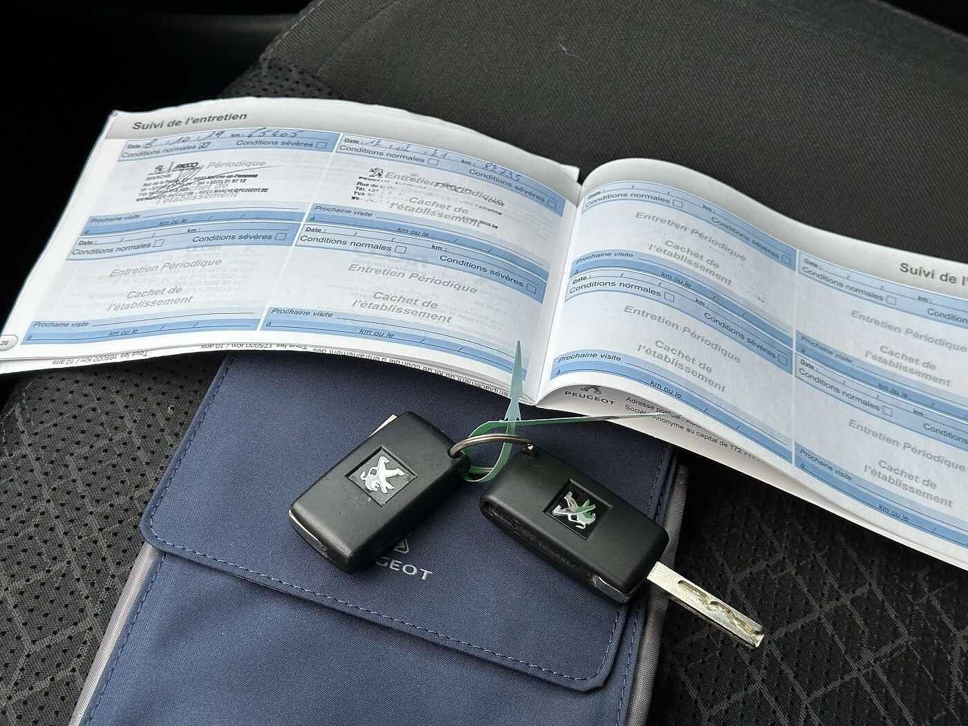 Peugeot 3008 1.6 BlueHDi Style CRUISE/GPS/SENSOR/BLUETOOTH