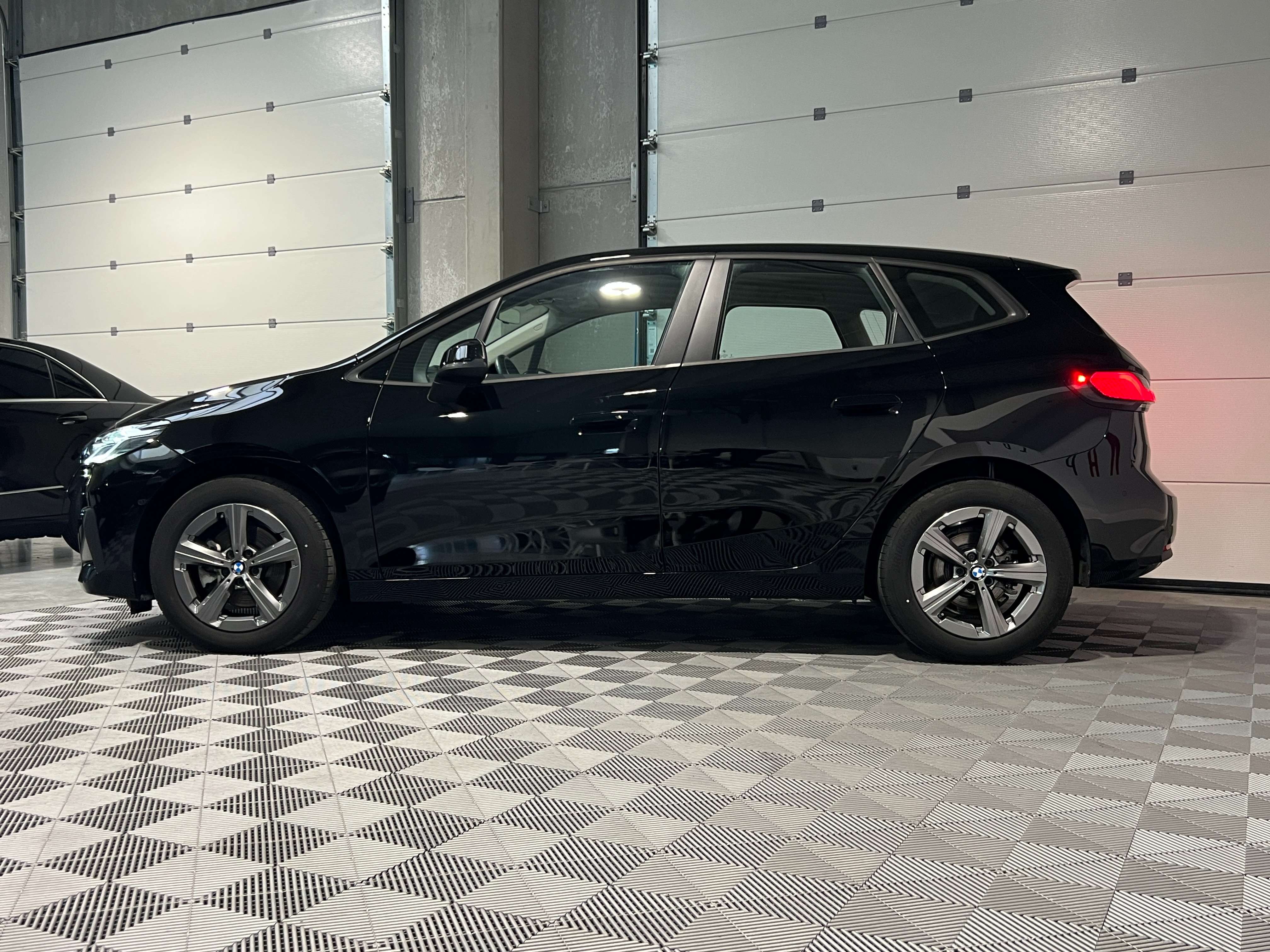 BMW 218 Ia Active Tourer/GPS/LED/PDC + CAM/ CARPLAY/CLIM
