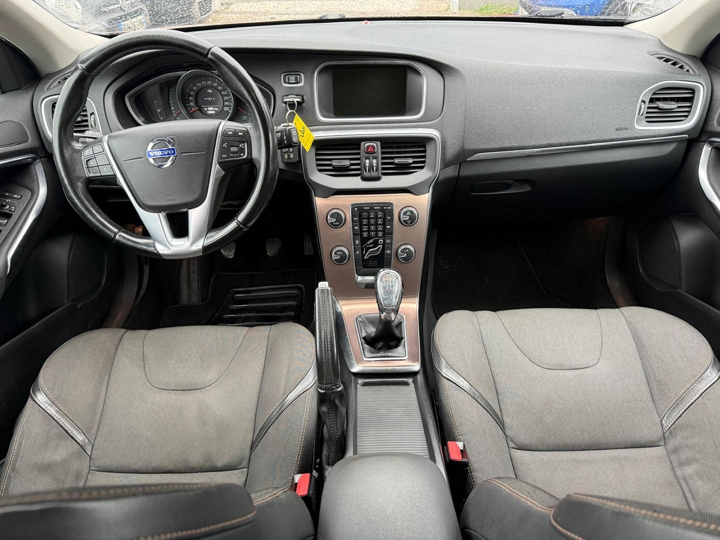Volvo V40 CROSS COUNTRY D2 115CH START&STOP XENIUM