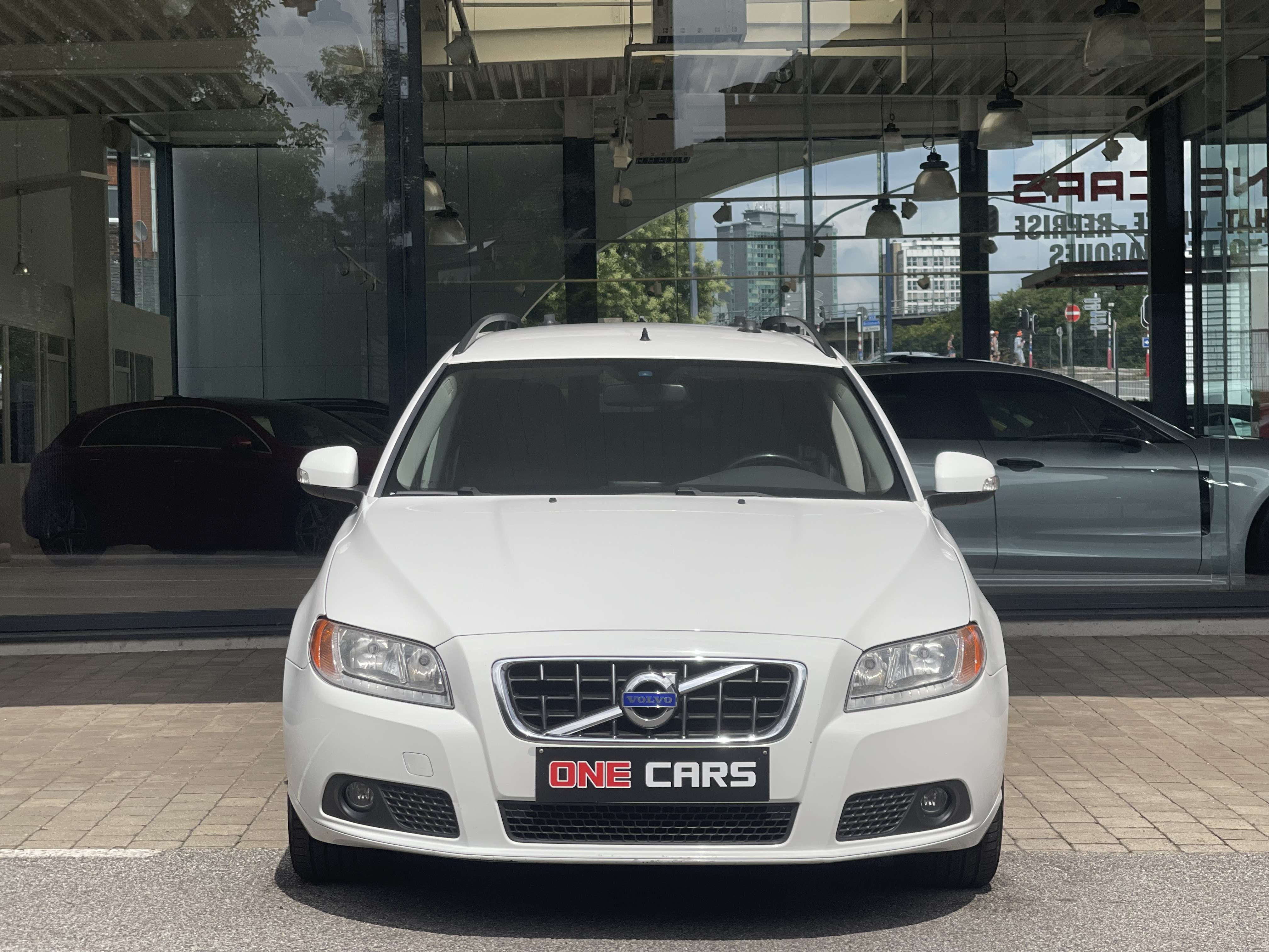 Volvo V70 2.4 D5 205cv GPS-CUIR-(Probl. Joint de culasse!!!)