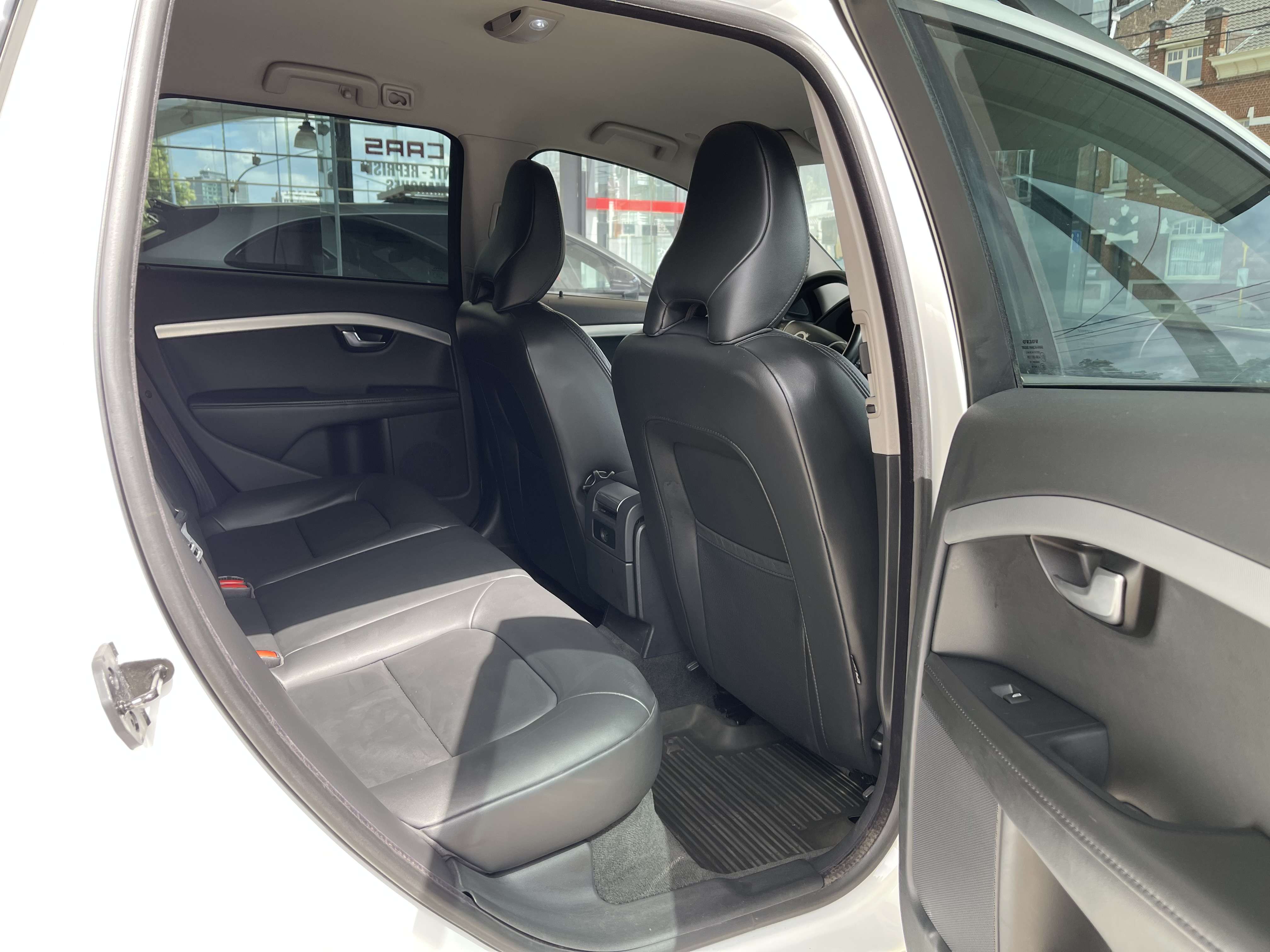 Volvo V70 2.4 D5 205cv GPS-CUIR-(Probl. Joint de culasse!!!)
