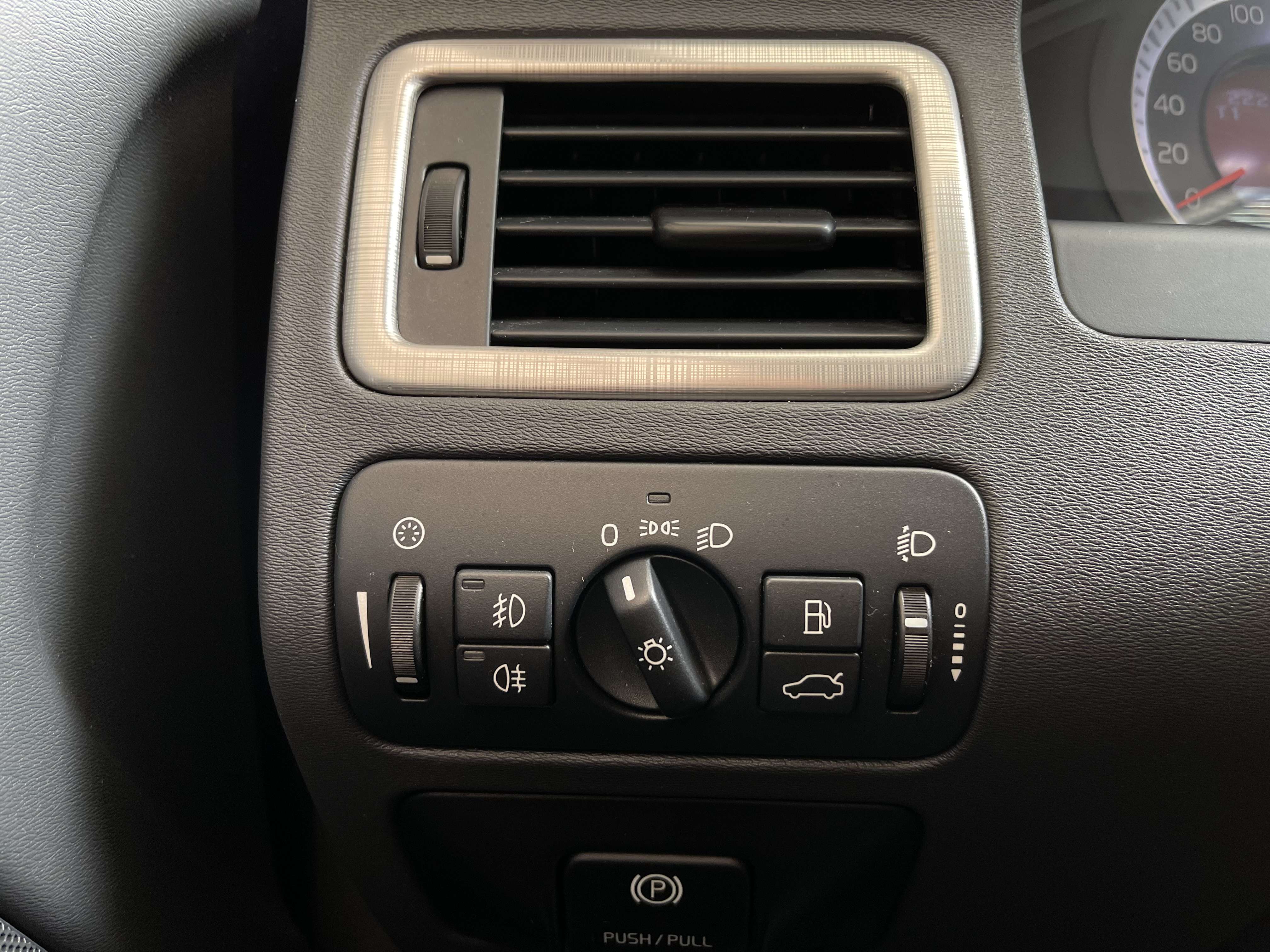 Volvo V70 2.4 D5 205cv GPS-CUIR-(Probl. Joint de culasse!!!)