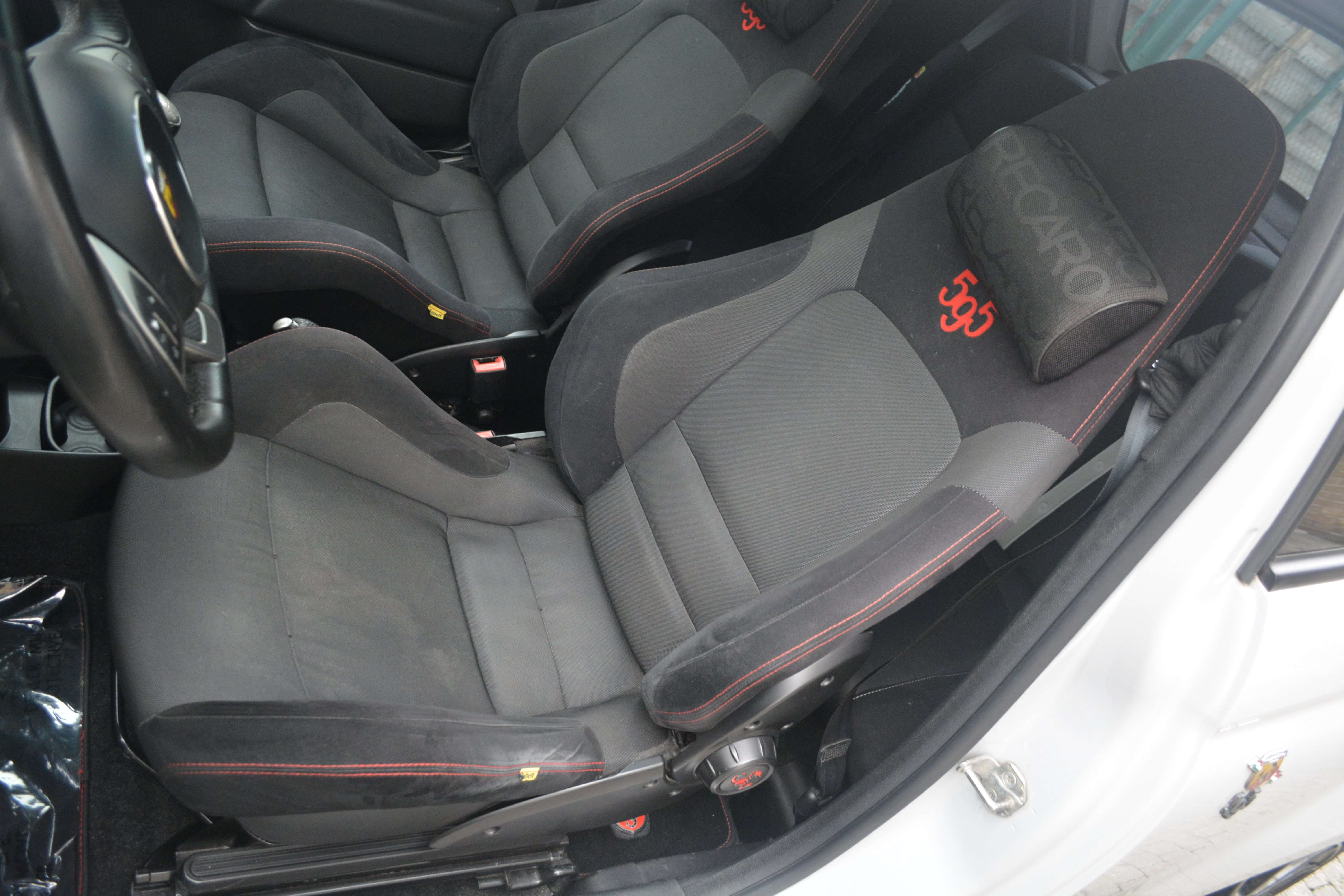 Fiat 595 Abarth 1.4 l /SPORTUITLAAT / RECARO SEATS / PANO / TOPST.