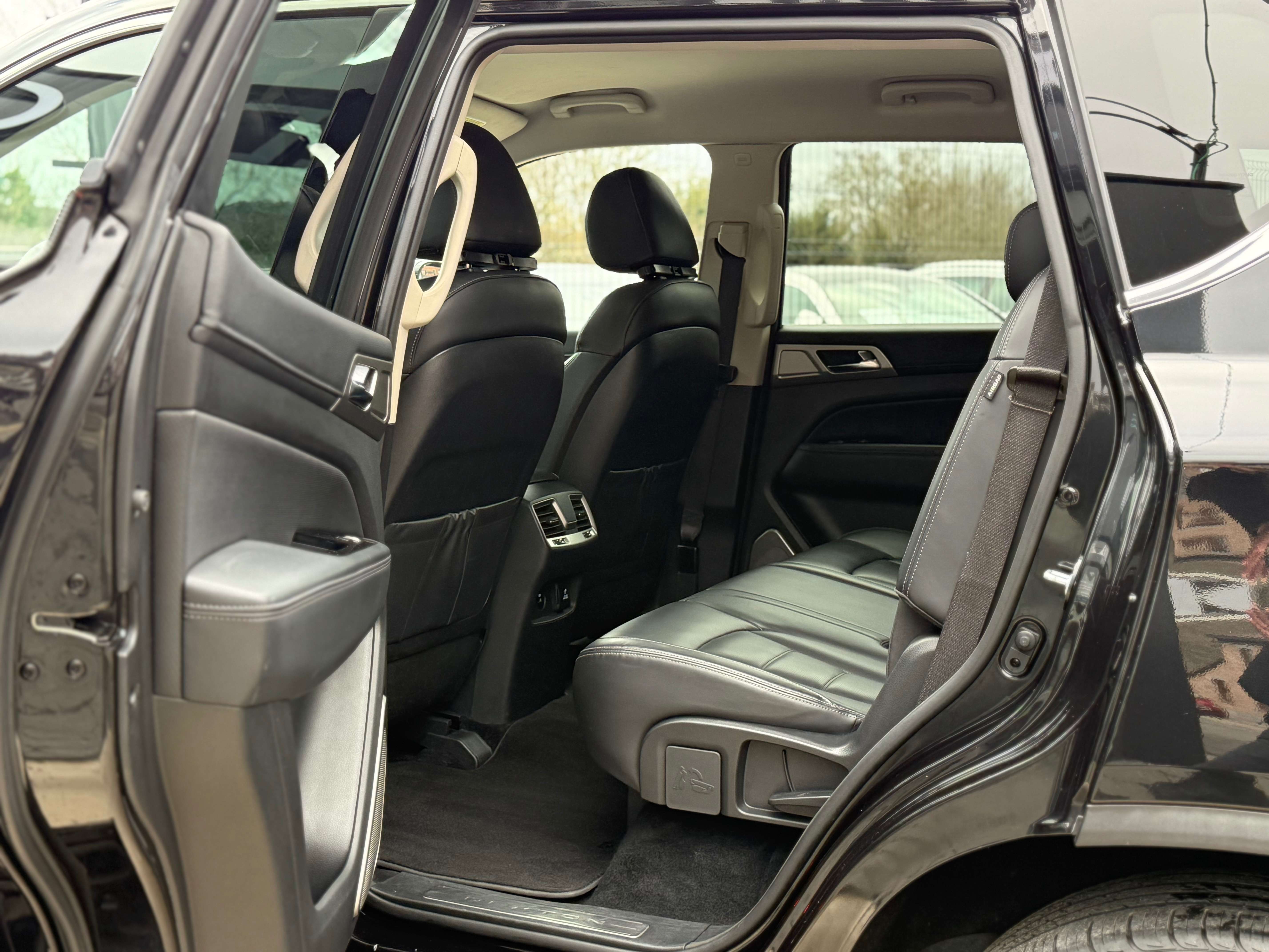 SsangYong Rexton Rexton 2.2 RX220e-Xdi 2WD Sapphire CAMERA LINE ASS