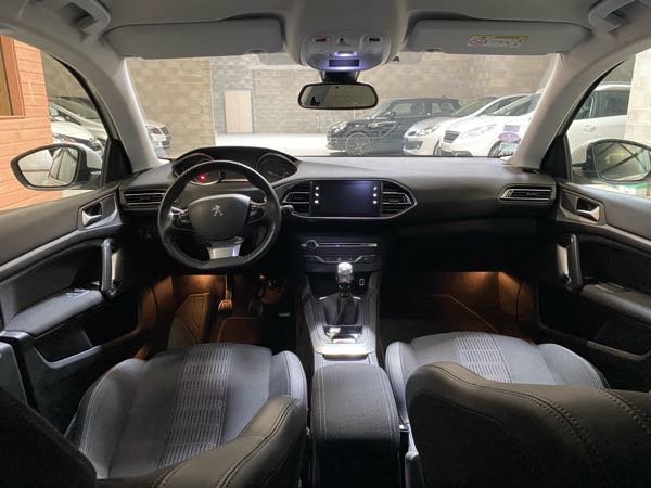 Peugeot 308 III 1.2 PURETECH 130 S&amp;S ALLURE
