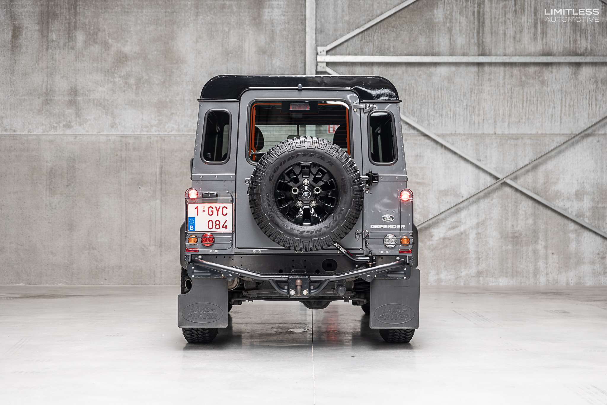 Land Rover Defender 90 | 2.2 Turbo / Black Pack / Pano / FULL