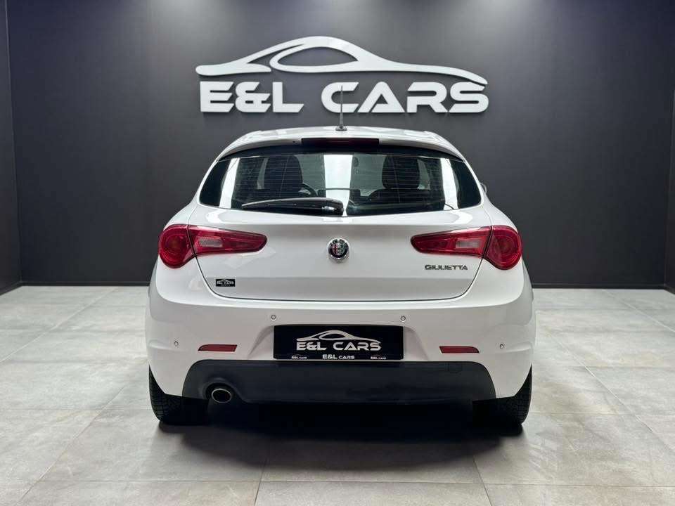 Alfa Romeo Giulietta Giulietta 1.6 JTDm **12 mois de garantie**