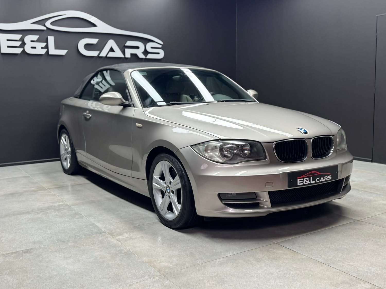 BMW 120 120i cabriolet **12 mois de garantie**