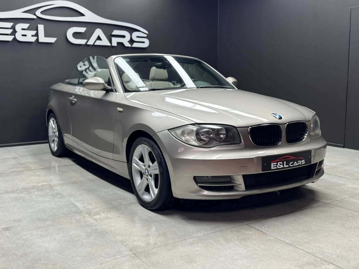 BMW 120 120i cabriolet **12 mois de garantie**