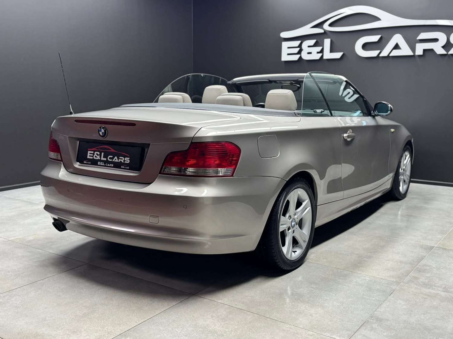 BMW 120 120i cabriolet **12 mois de garantie**