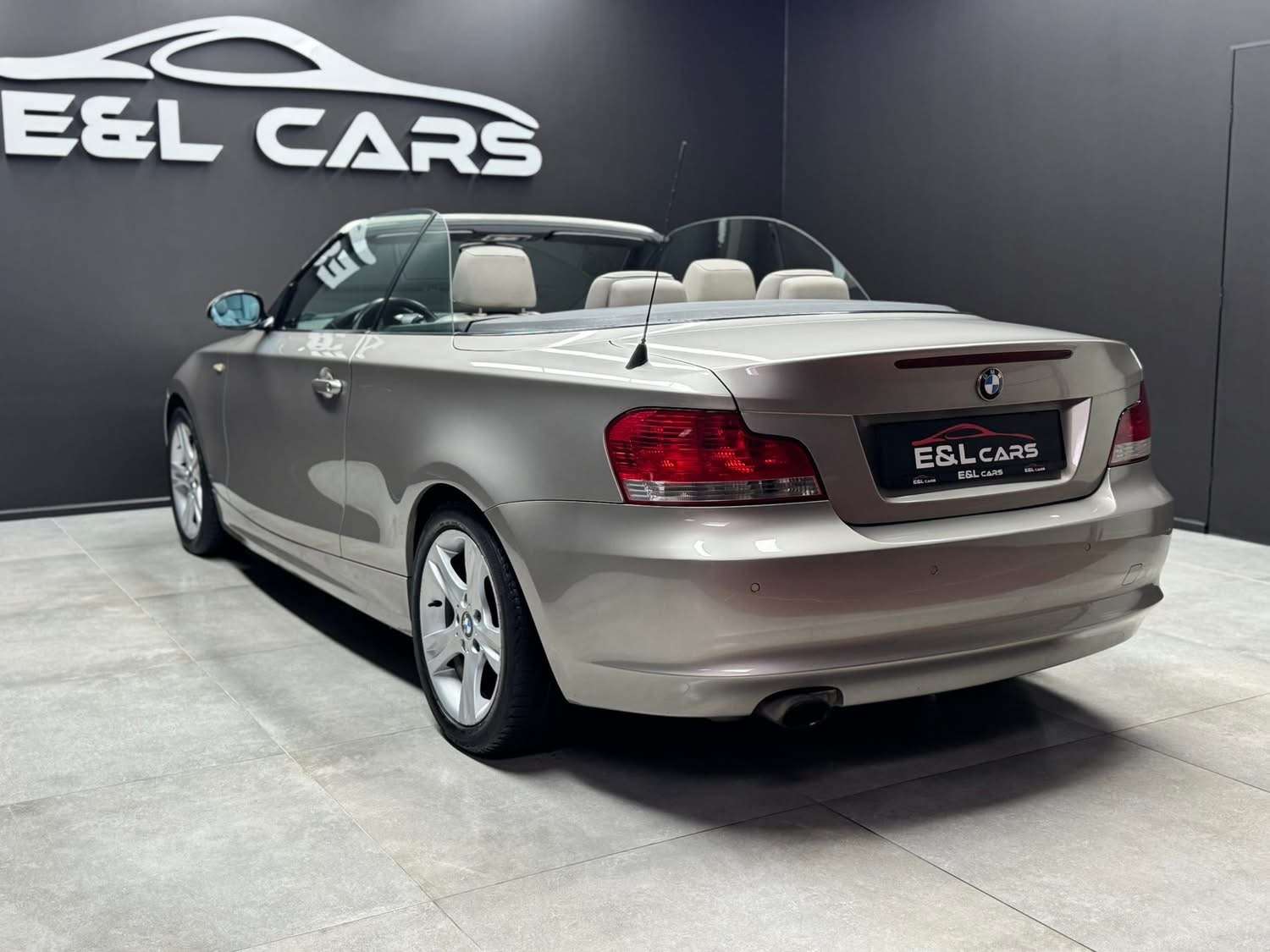 BMW 120 120i cabriolet **12 mois de garantie**