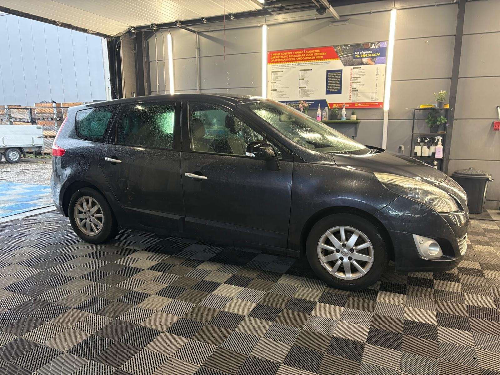 Renault Grand Scenic 1.5 dCi AUTOMATIQUE bj. 2011 5pl. Euro 5 Pano. Dak