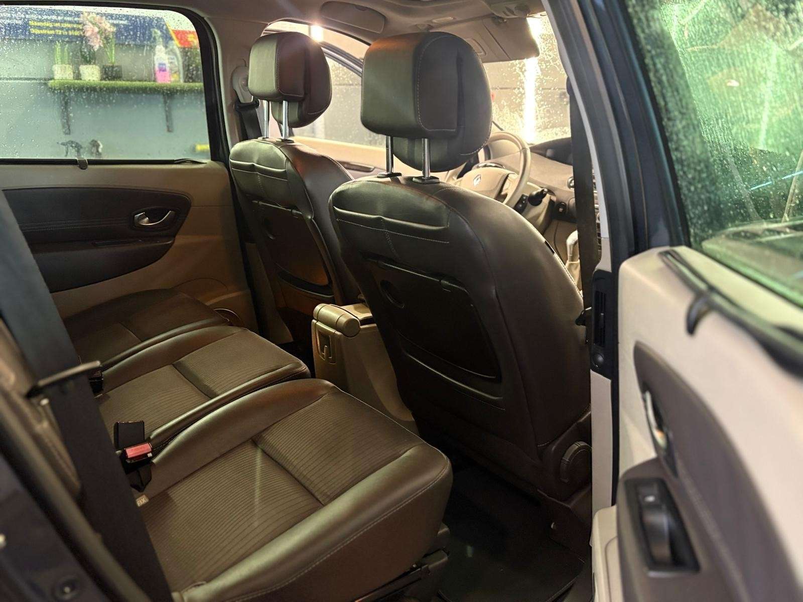 Renault Grand Scenic 1.5 dCi AUTOMATIQUE bj. 2011 5pl. Euro 5 Pano. Dak