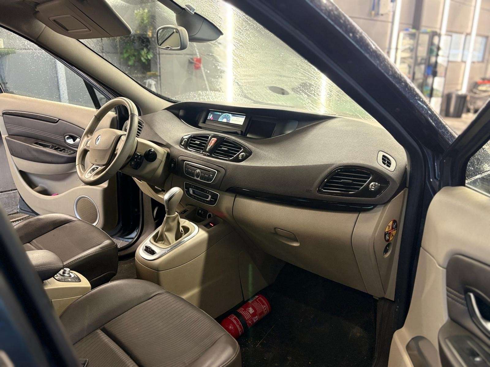 Renault Grand Scenic 1.5 dCi AUTOMATIQUE bj. 2011 5pl. Euro 5 Pano. Dak
