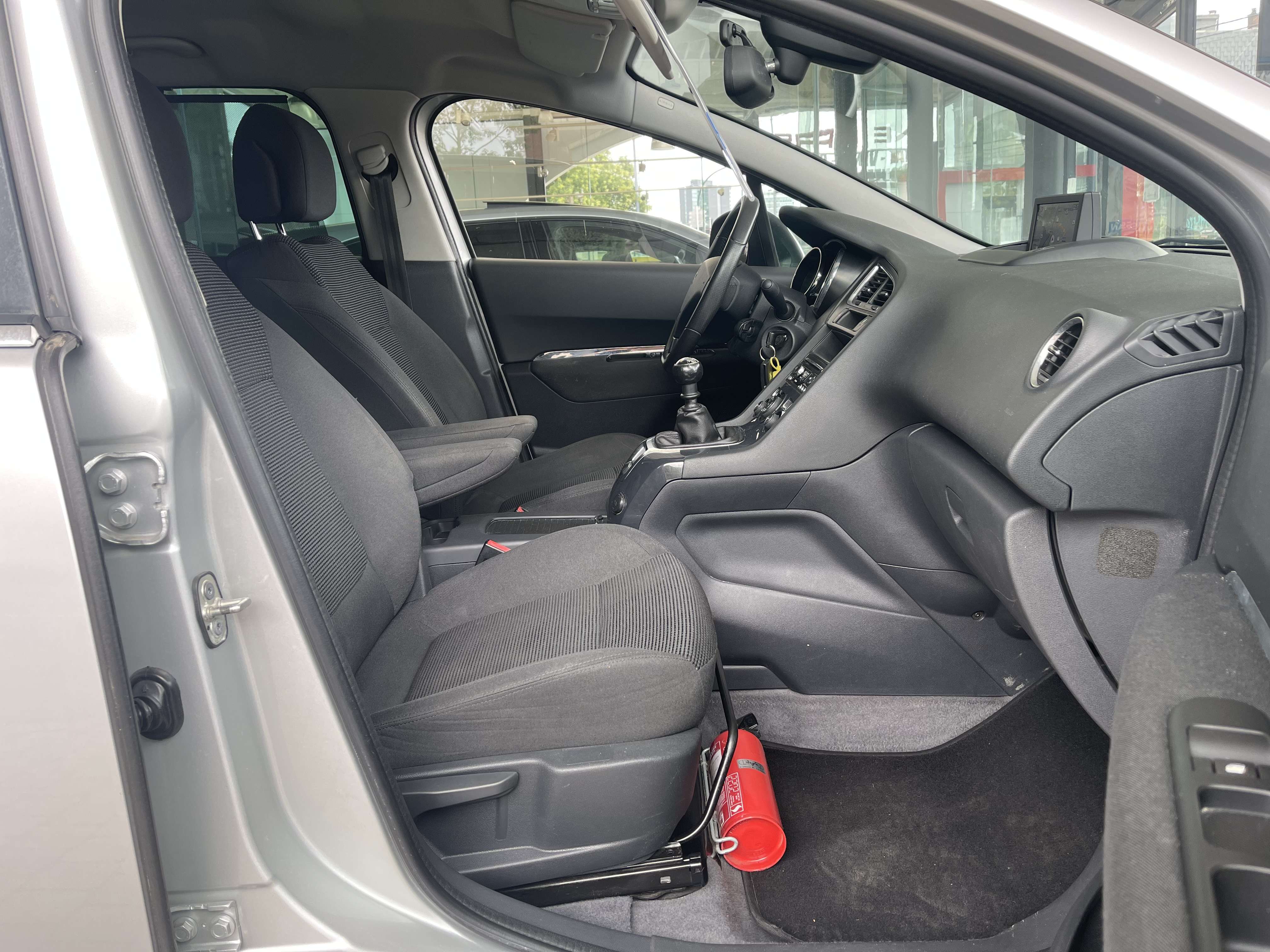 Peugeot 5008 1.6HDi 7PLACES (EURO6) GPS-CLIM-PDC-GAR 12MOIS