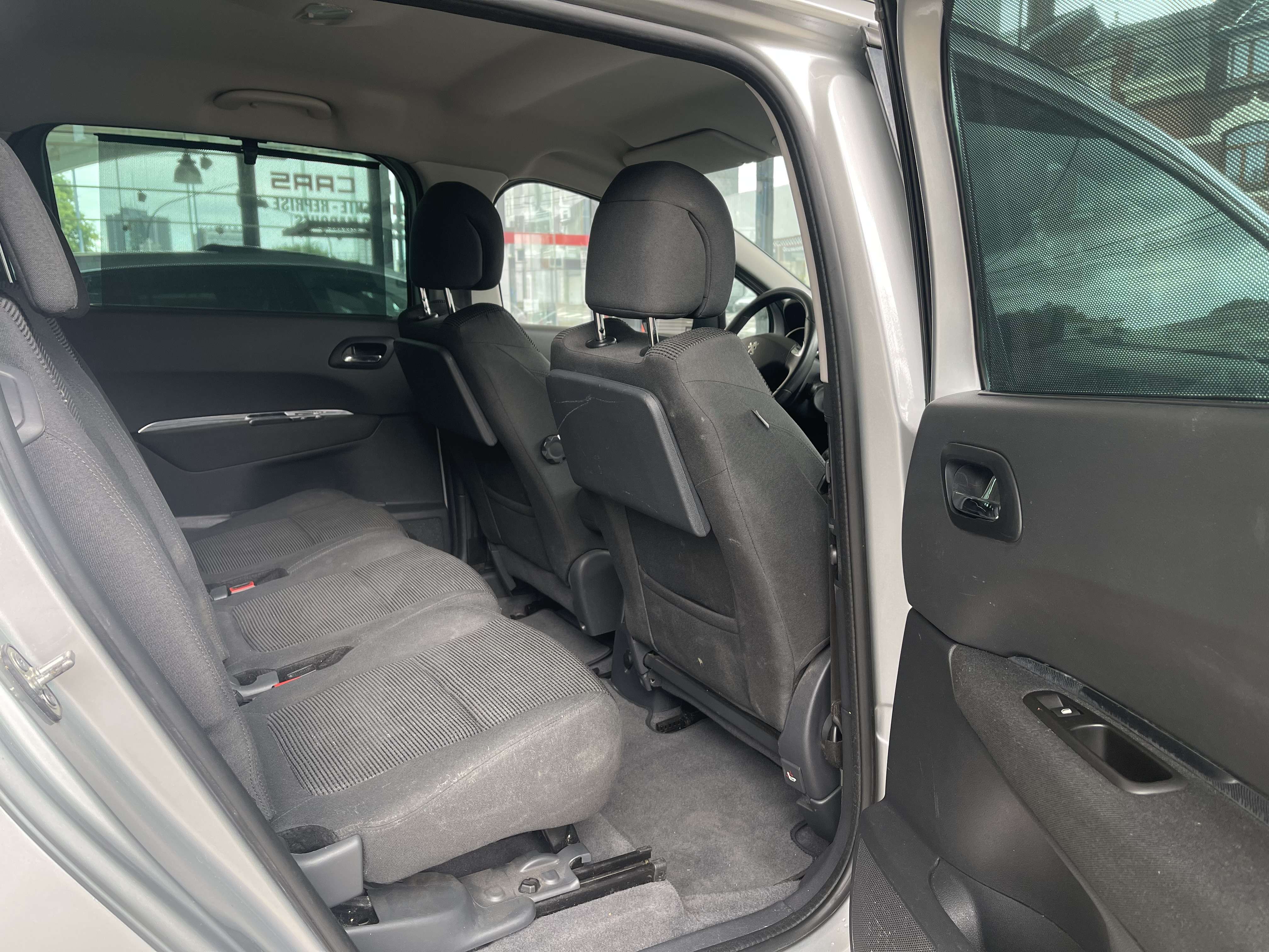 Peugeot 5008 1.6HDi 7PLACES (EURO6) GPS-CLIM-PDC-GAR 12MOIS