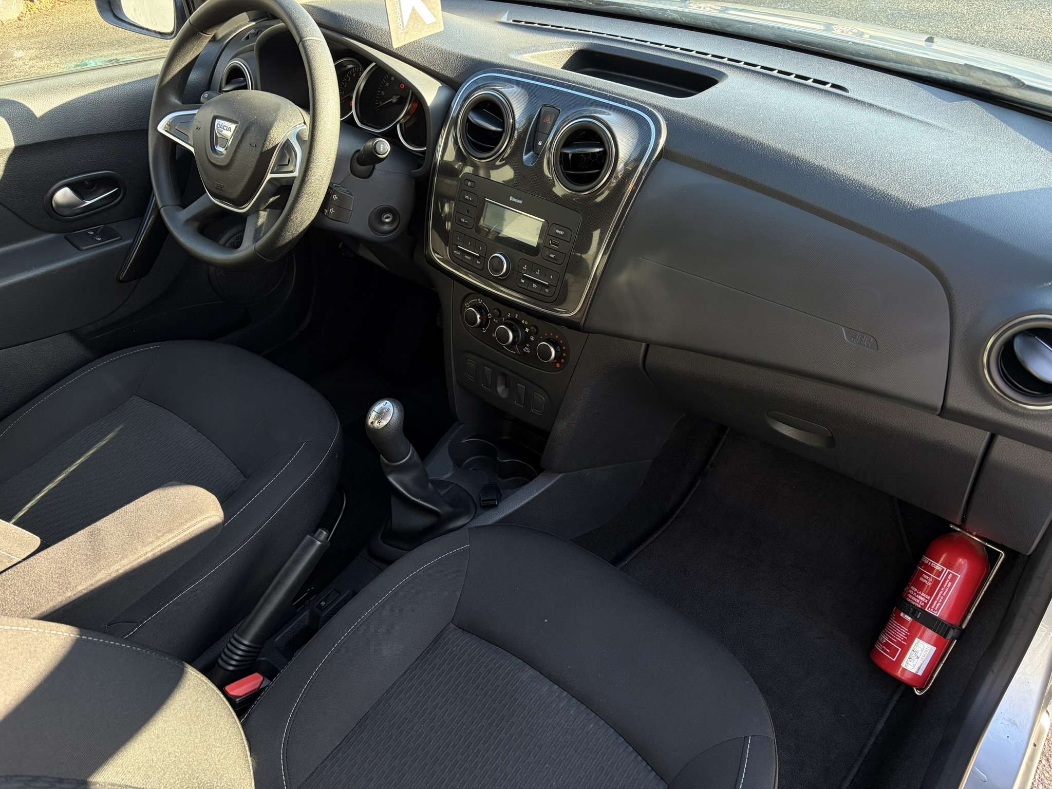 Dacia Logan 1.5 dCi 75cv/A.C/CAPTEURS AR/TEL/USB/GARANTIE 1AN