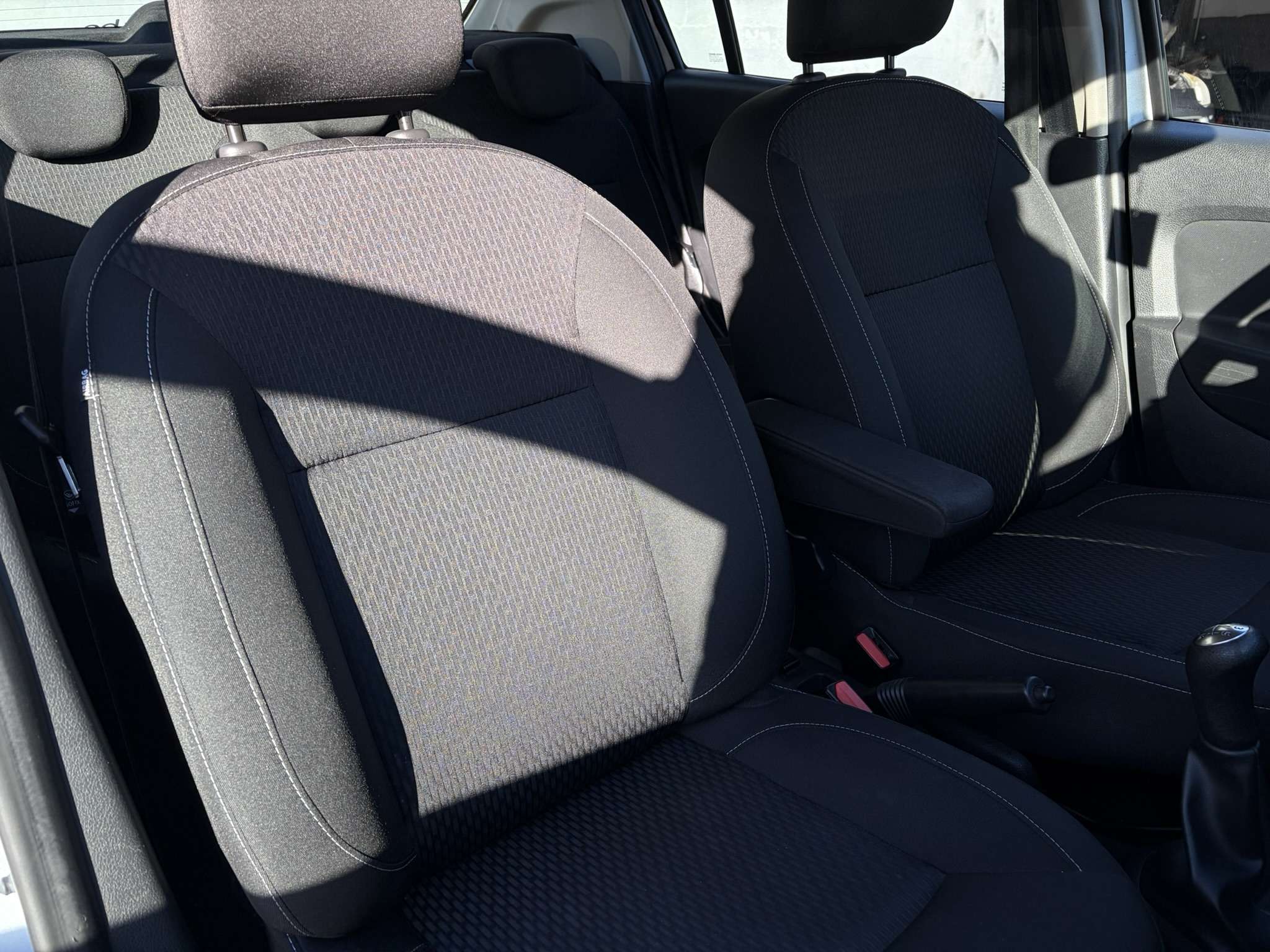 Dacia Logan 1.5 dCi 75cv/A.C/CAPTEURS AR/TEL/USB/GARANTIE 1AN