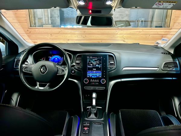 Renault Megane IV ESTATE 1.5 DCI 110 ENERGY INTENS EDC
