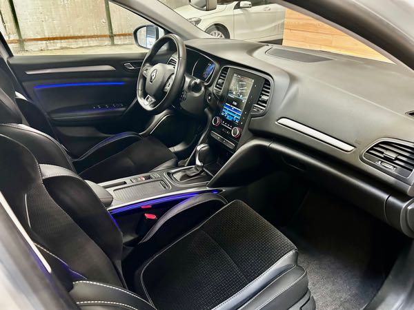 Renault Megane IV ESTATE 1.5 DCI 110 ENERGY INTENS EDC