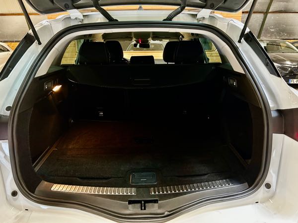 Renault Megane IV ESTATE 1.5 DCI 110 ENERGY INTENS EDC
