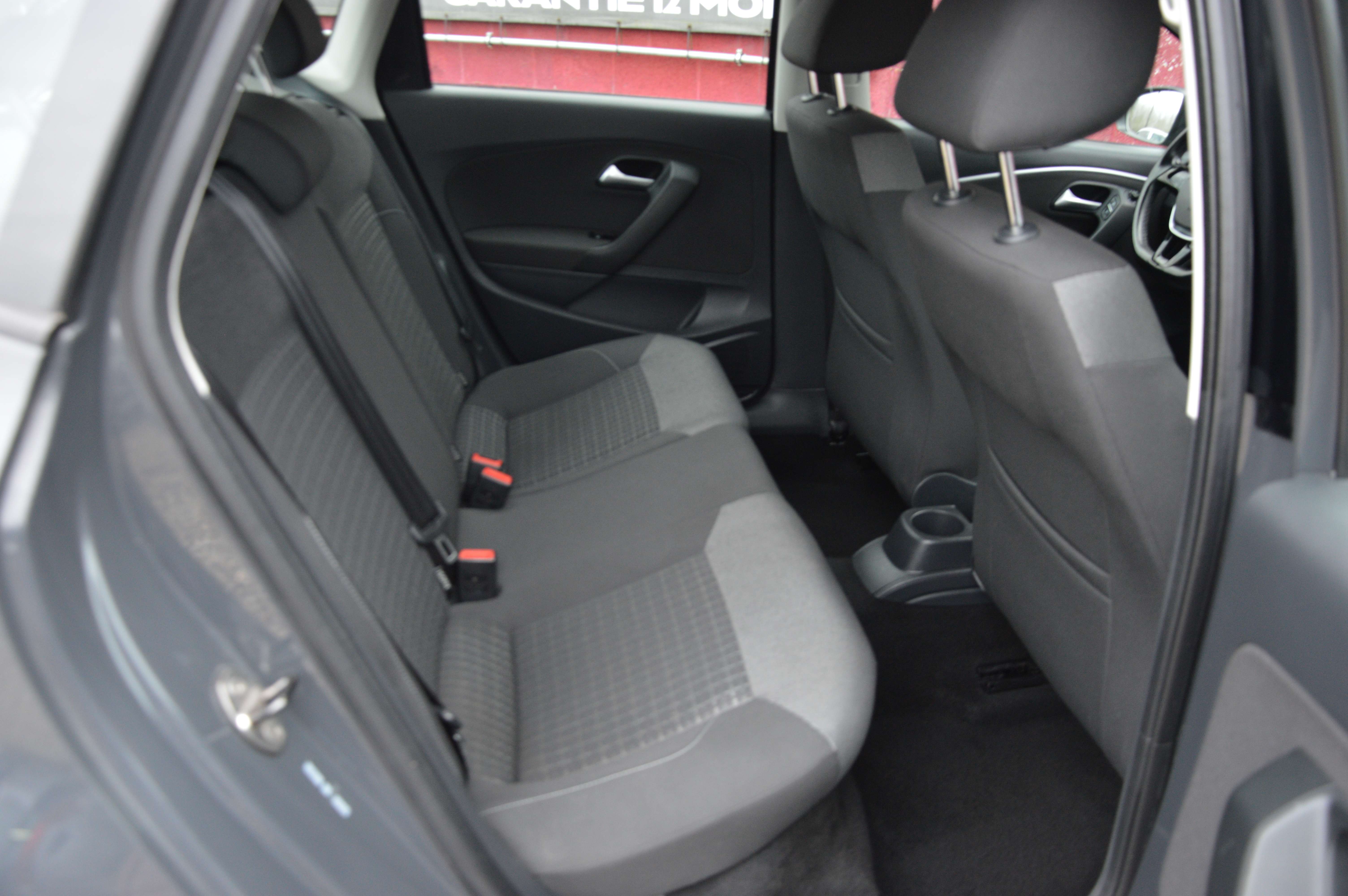 Volkswagen Polo 1.0i Trendline SENS AV/AR CLIM CRUIS 84.654KM