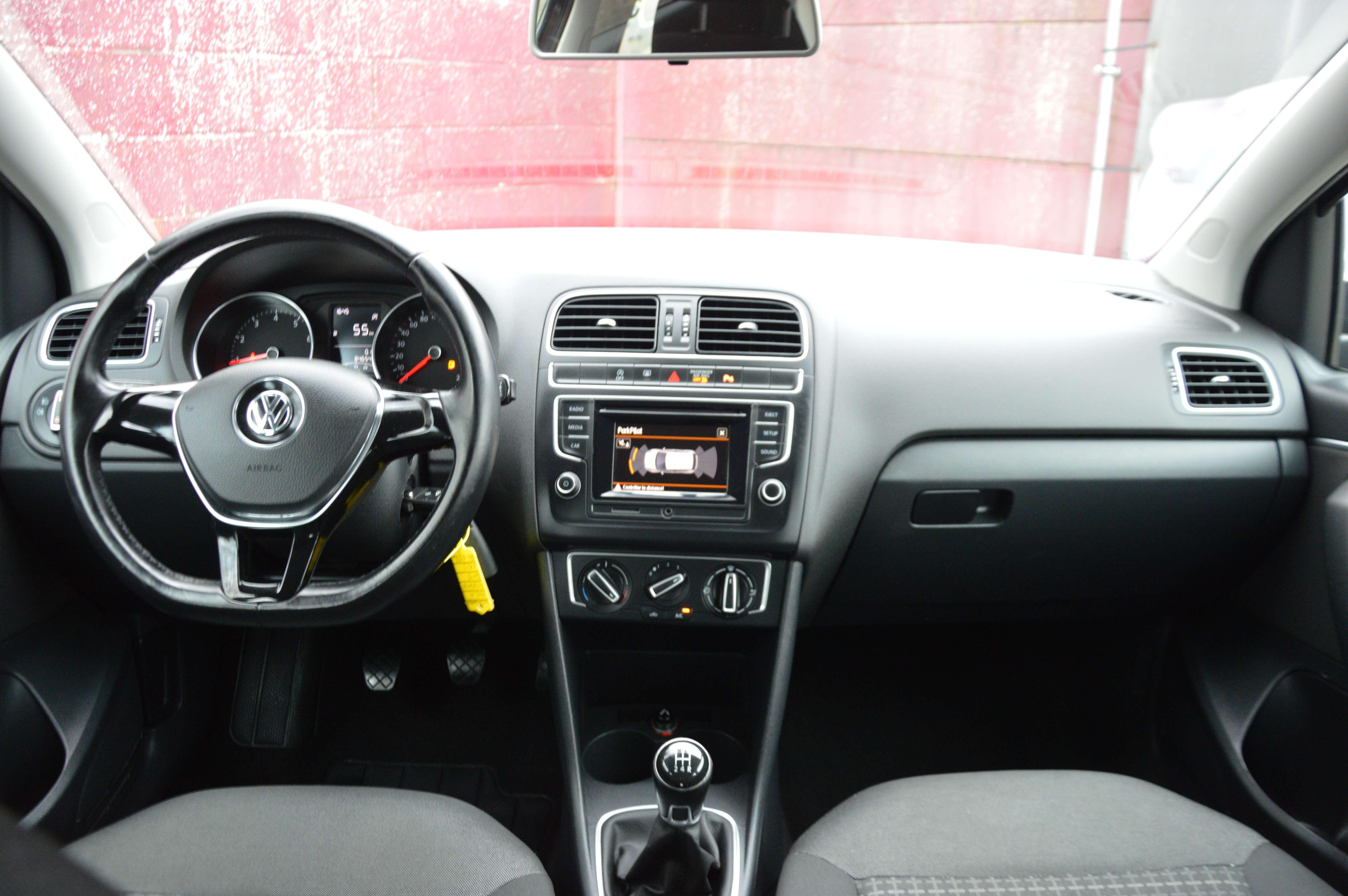 Volkswagen Polo 1.0i Trendline SENS AV/AR CLIM CRUIS 84.654KM