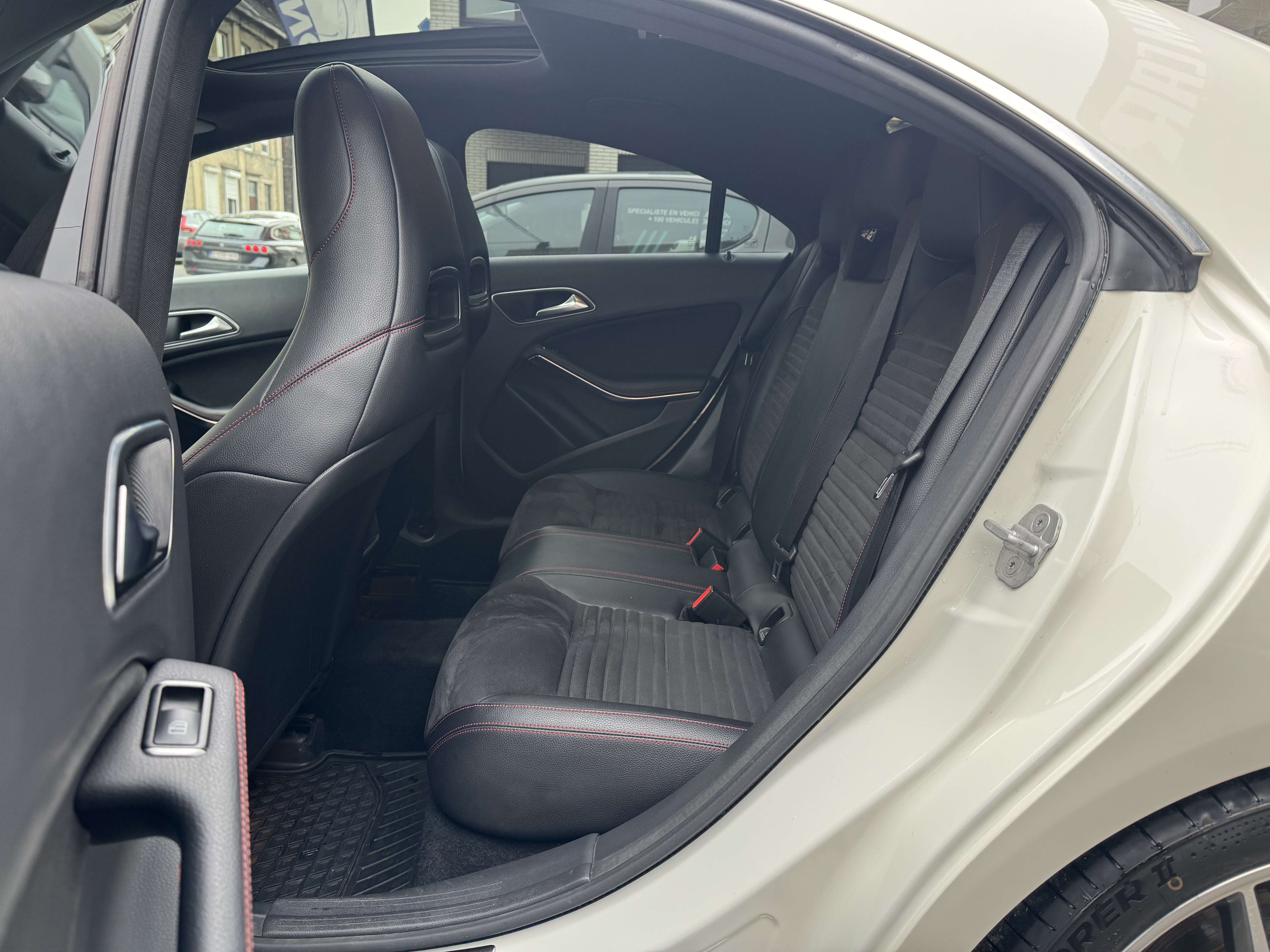 Mercedes-Benz CLA 200 CDI Pack Amg Toit Pano Gps Xénon Boite Auto