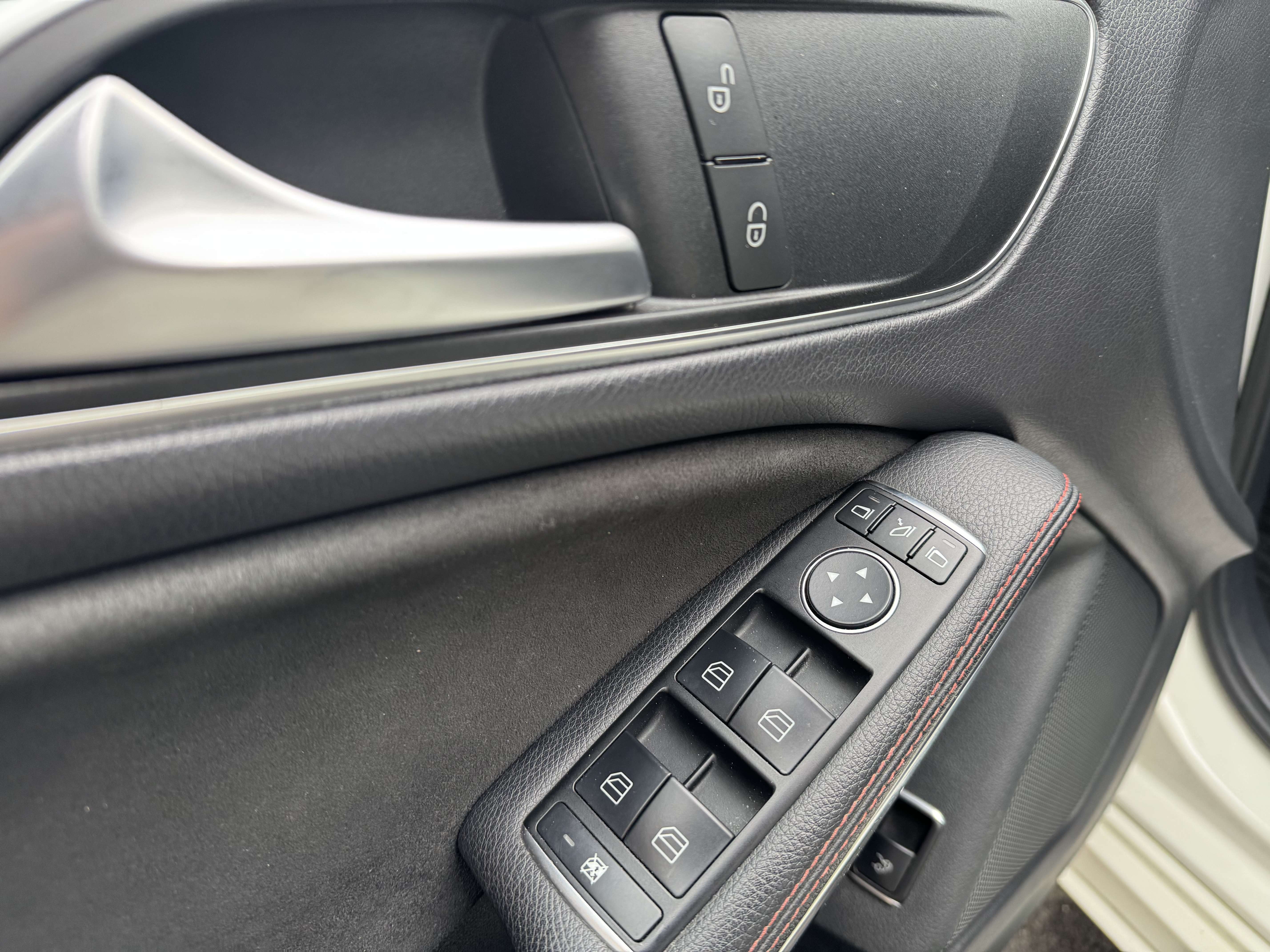 Mercedes-Benz CLA 200 CDI Pack Amg Toit Pano Gps Xénon Boite Auto