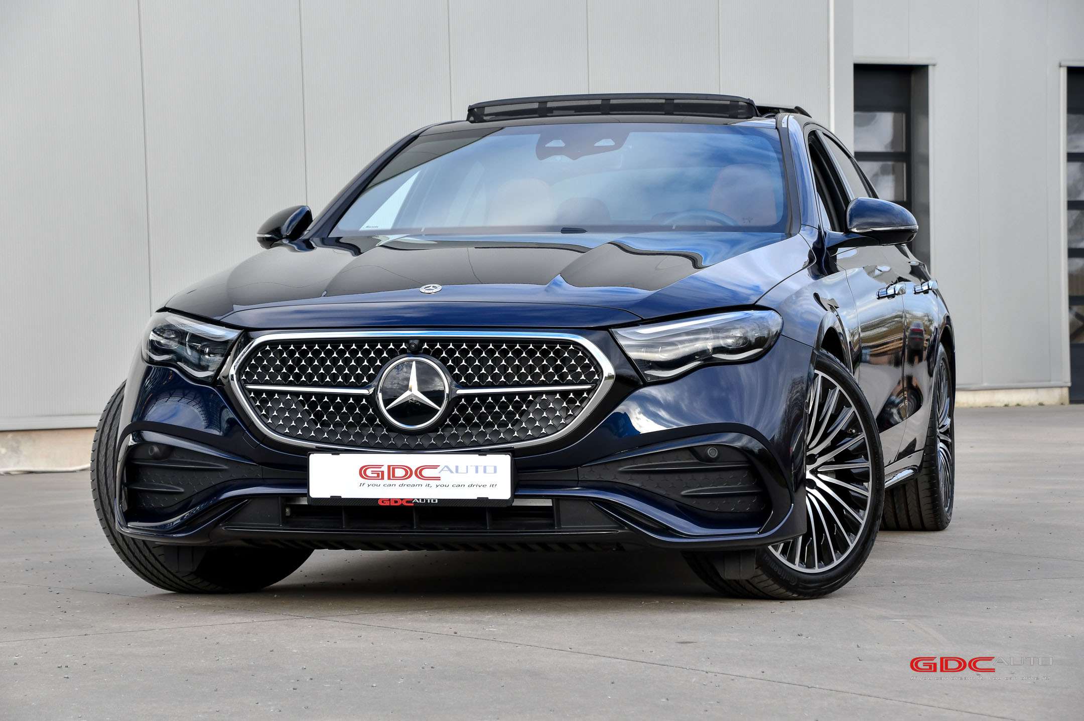 Mercedes-Benz E 200 E200 l AMG Line l Pano Dak l Premium Plus pakket!