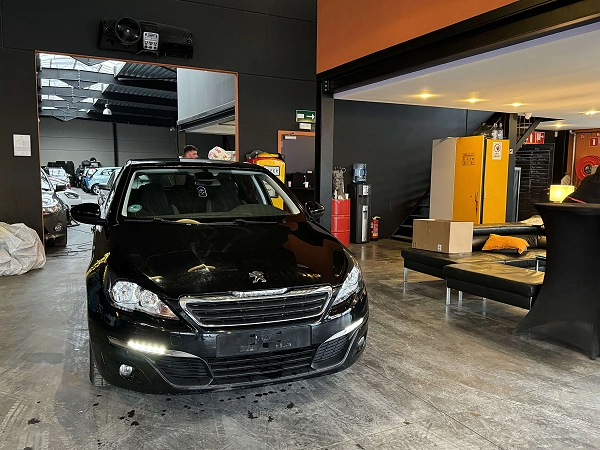 Peugeot 308 1.2 FULL BLACK - A/C - MEDIA/TEL - NAVI - CAM
