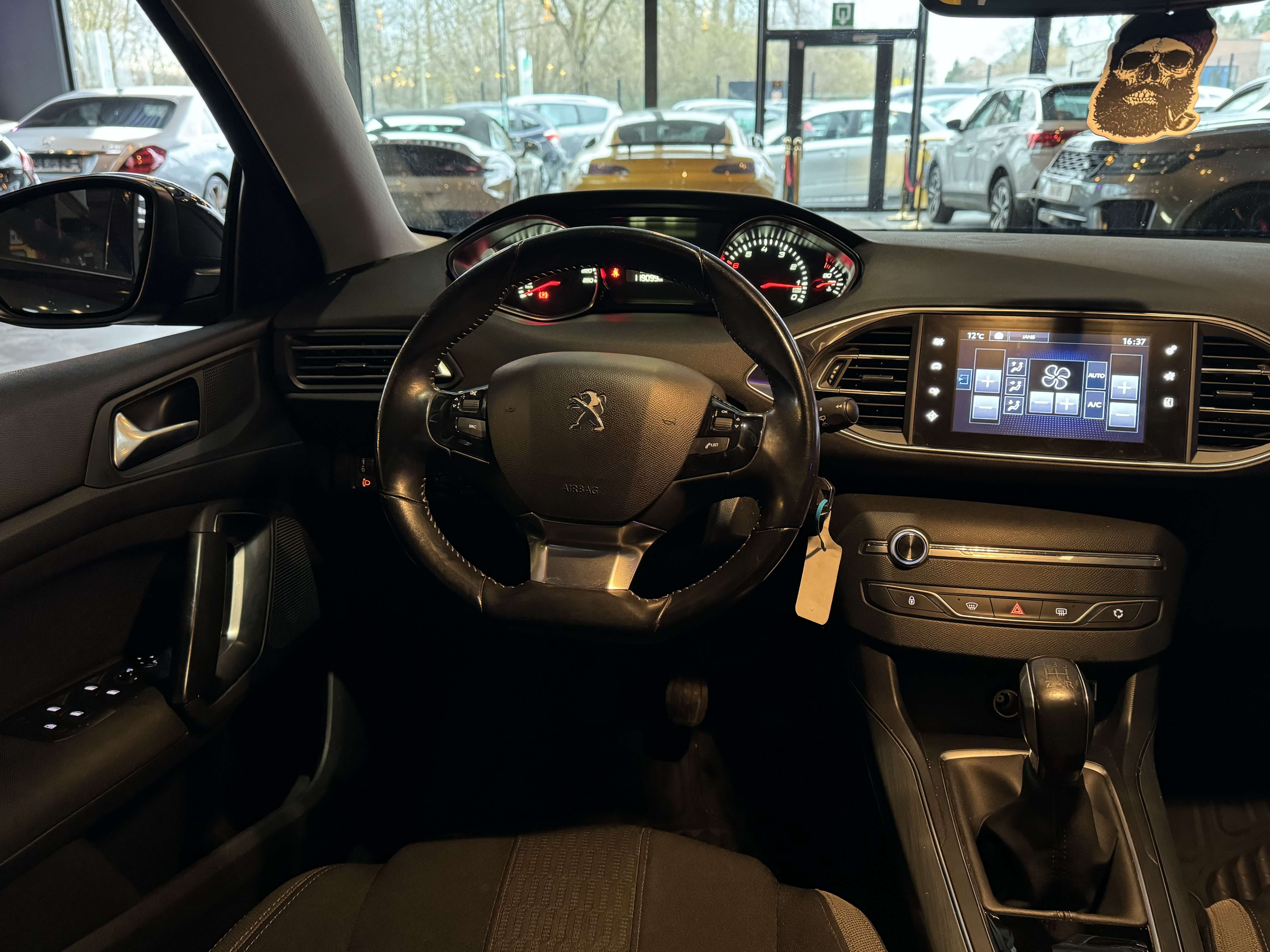 Peugeot 308 1.2 FULL BLACK - A/C - MEDIA/TEL - NAVI - CAM