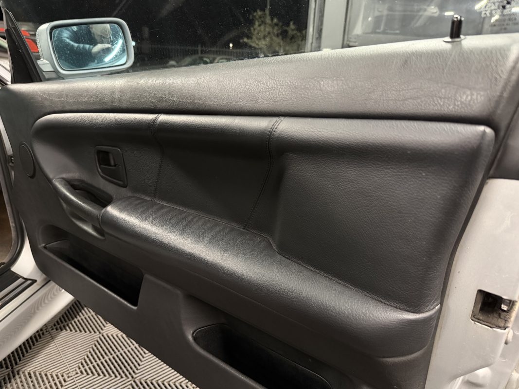 Bmw Serie 3 E36 COUPE 328 i 2.8 193 Cv BOITE AUTO CUIR TOIT OUVRANT ORIGINE FRANCE - Garantie 1 an