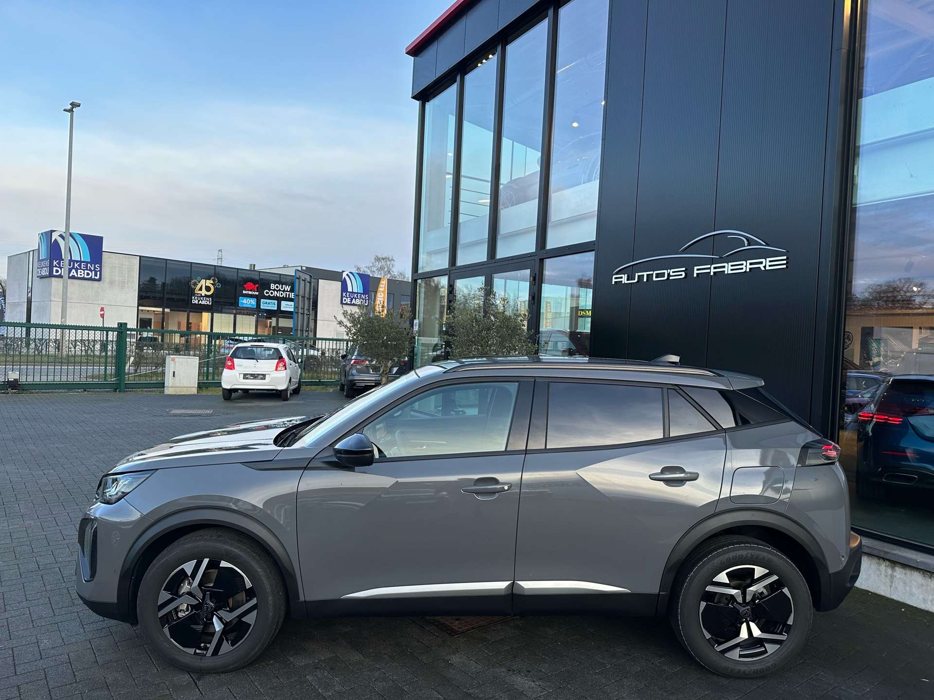 Peugeot 2008 12i 145 Pk Allure HYBRIDE !! Model 2026 5000km