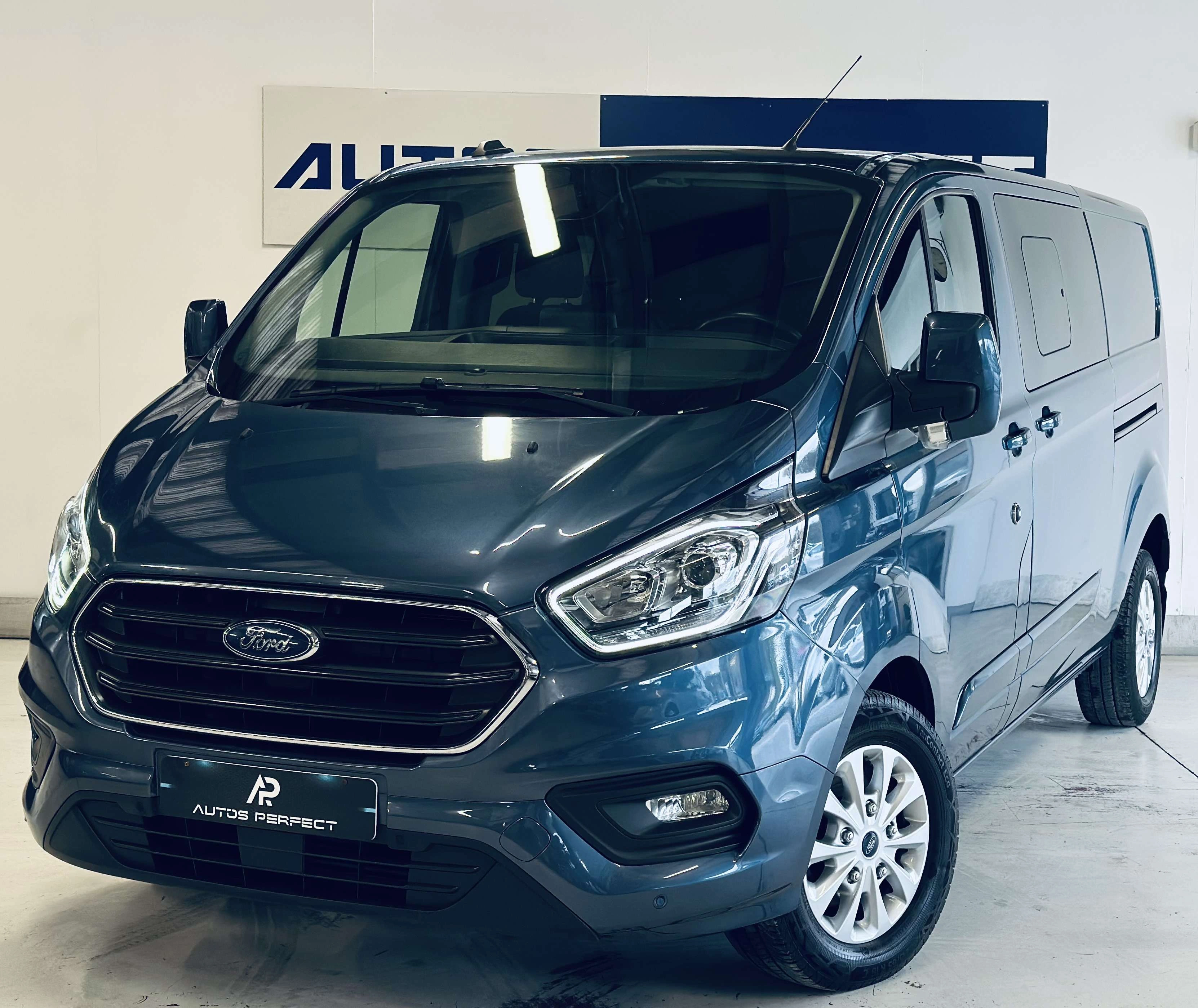 Ford Transit Custom 2.0 TDCi 131cv 6 PLACES DOUBLE PORTES COULISSANTES