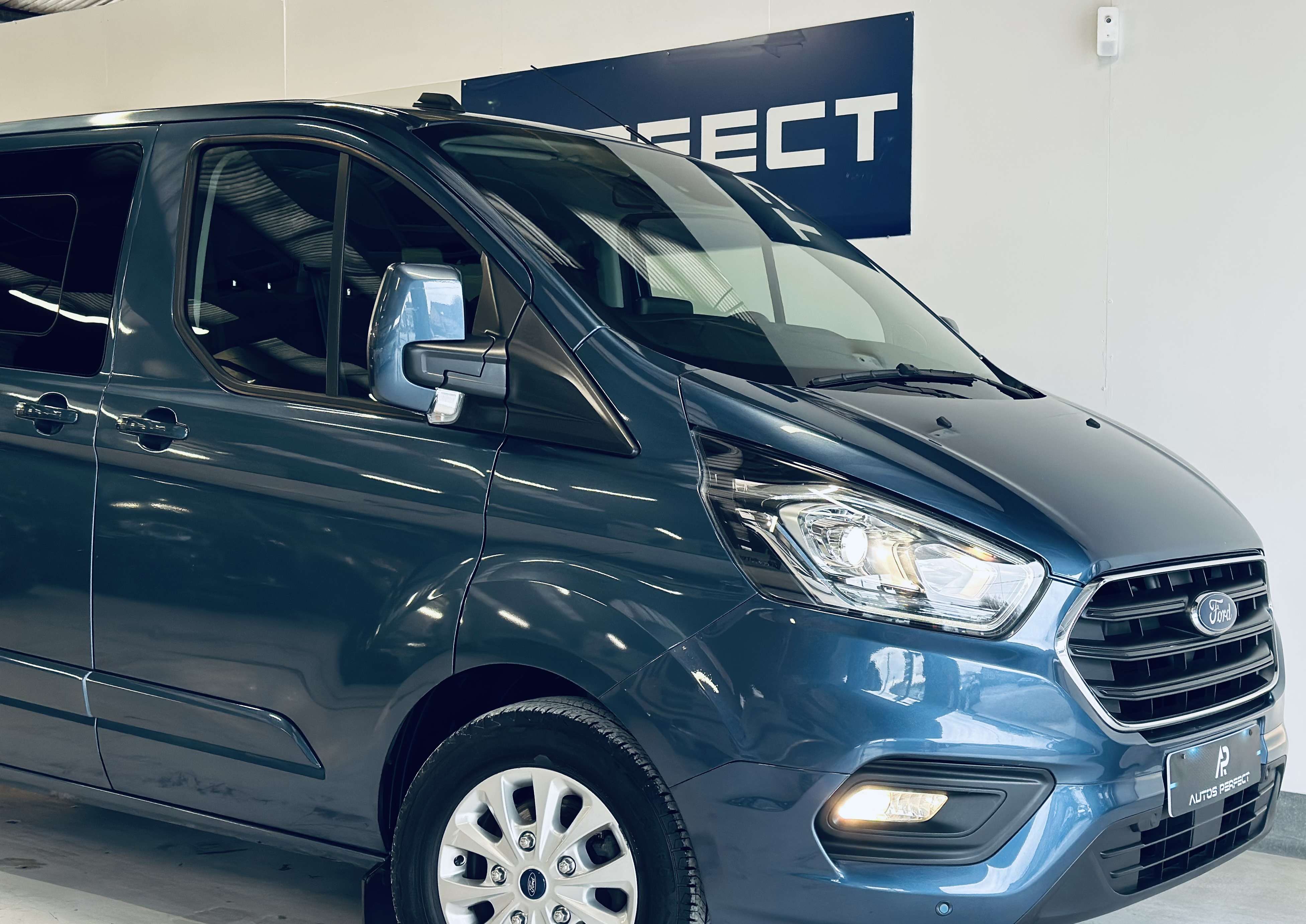 Ford Transit Custom 2.0 TDCi 131cv 6 PLACES DOUBLE PORTES COULISSANTES