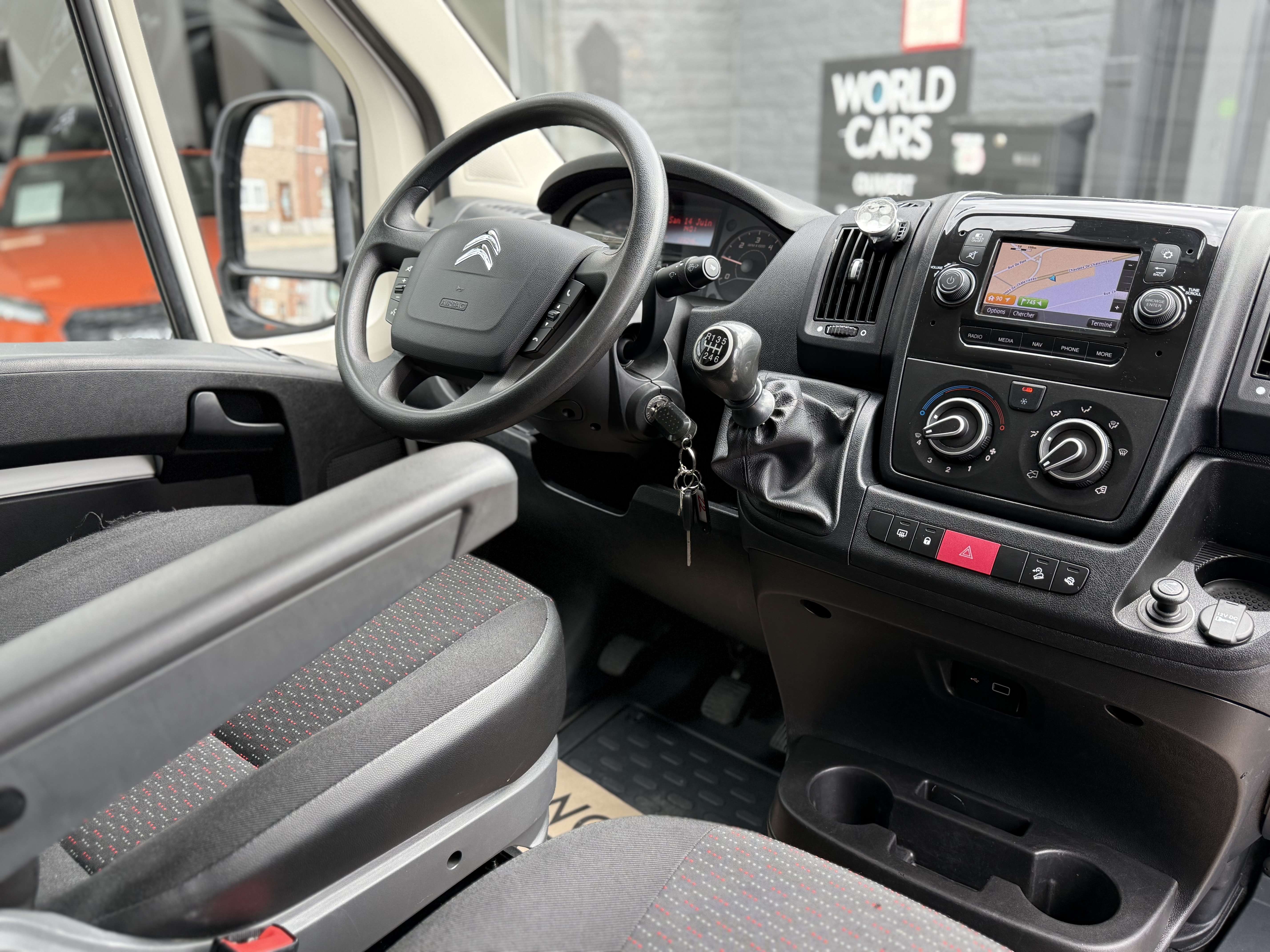 Peugeot Boxer 2.2D 165CV CARGO 21M3 TVAC*BTWIN NAVIGATION AIRCO