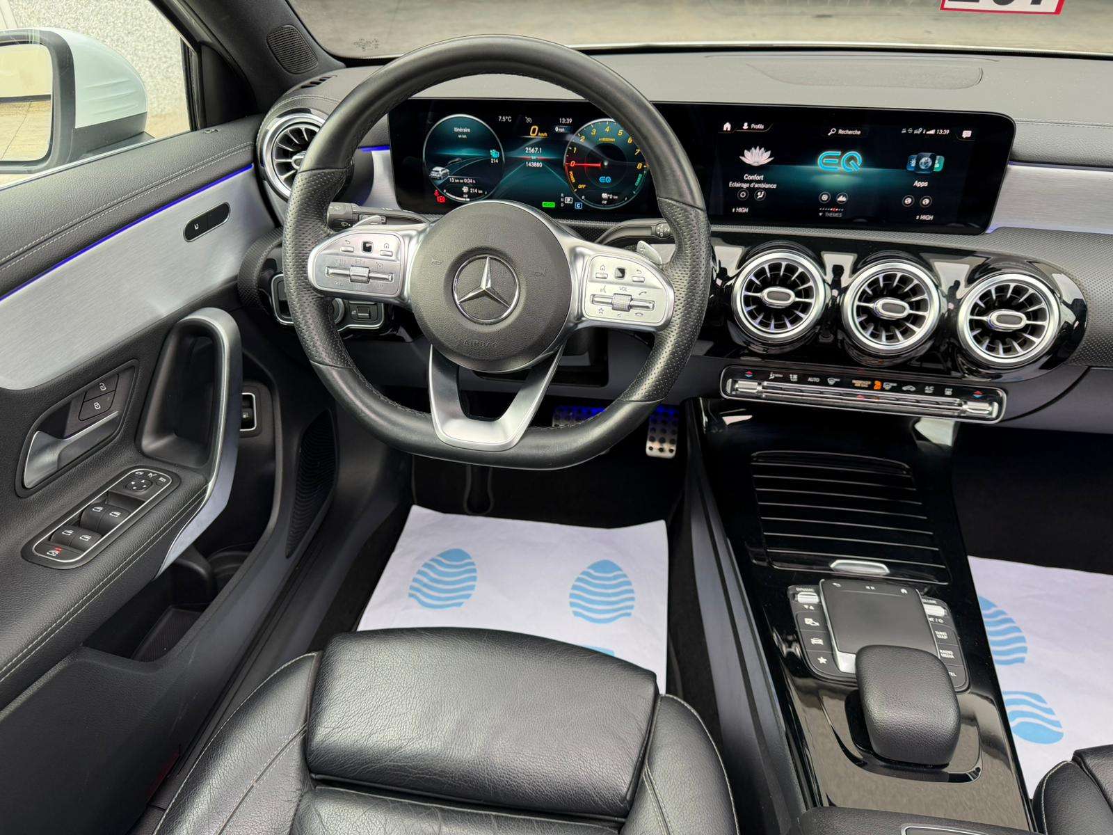 Mercedes-Benz A 250 A 250e Hybride Pack AMG Pano/LED/Cuir/Garantie