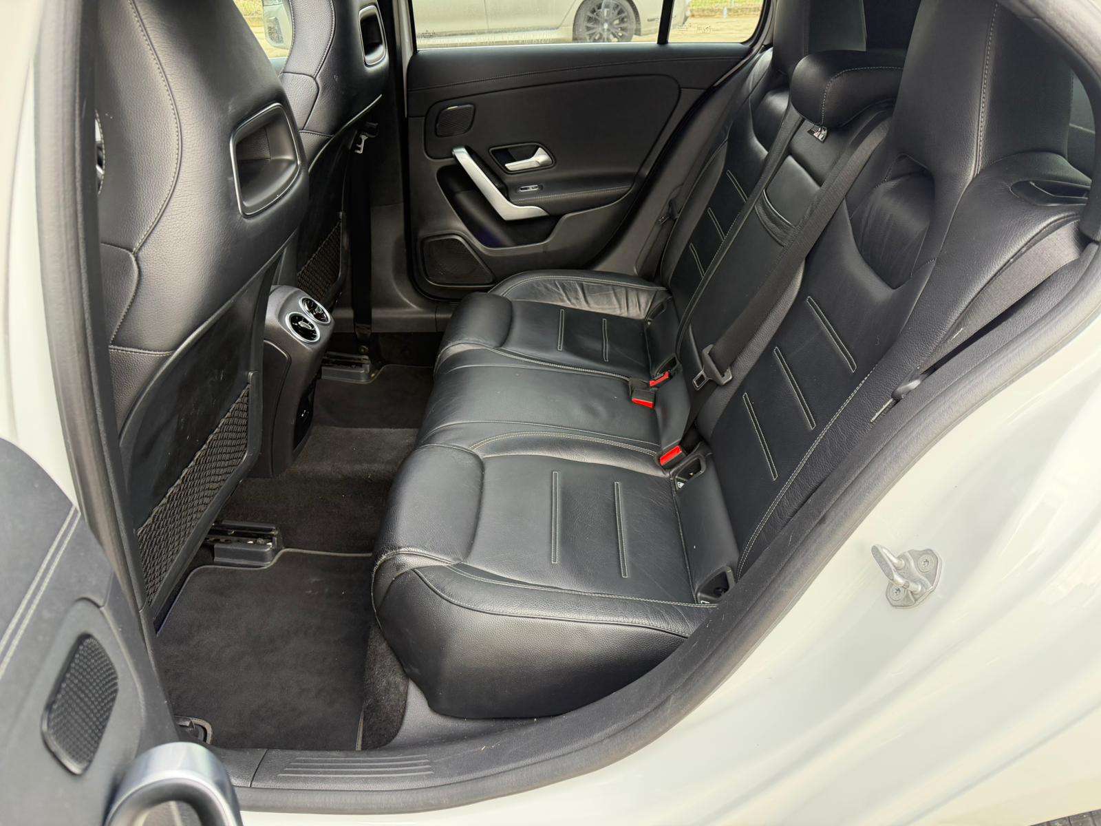 Mercedes-Benz A 250 A 250e Hybride Pack AMG Pano/LED/Cuir/Garantie