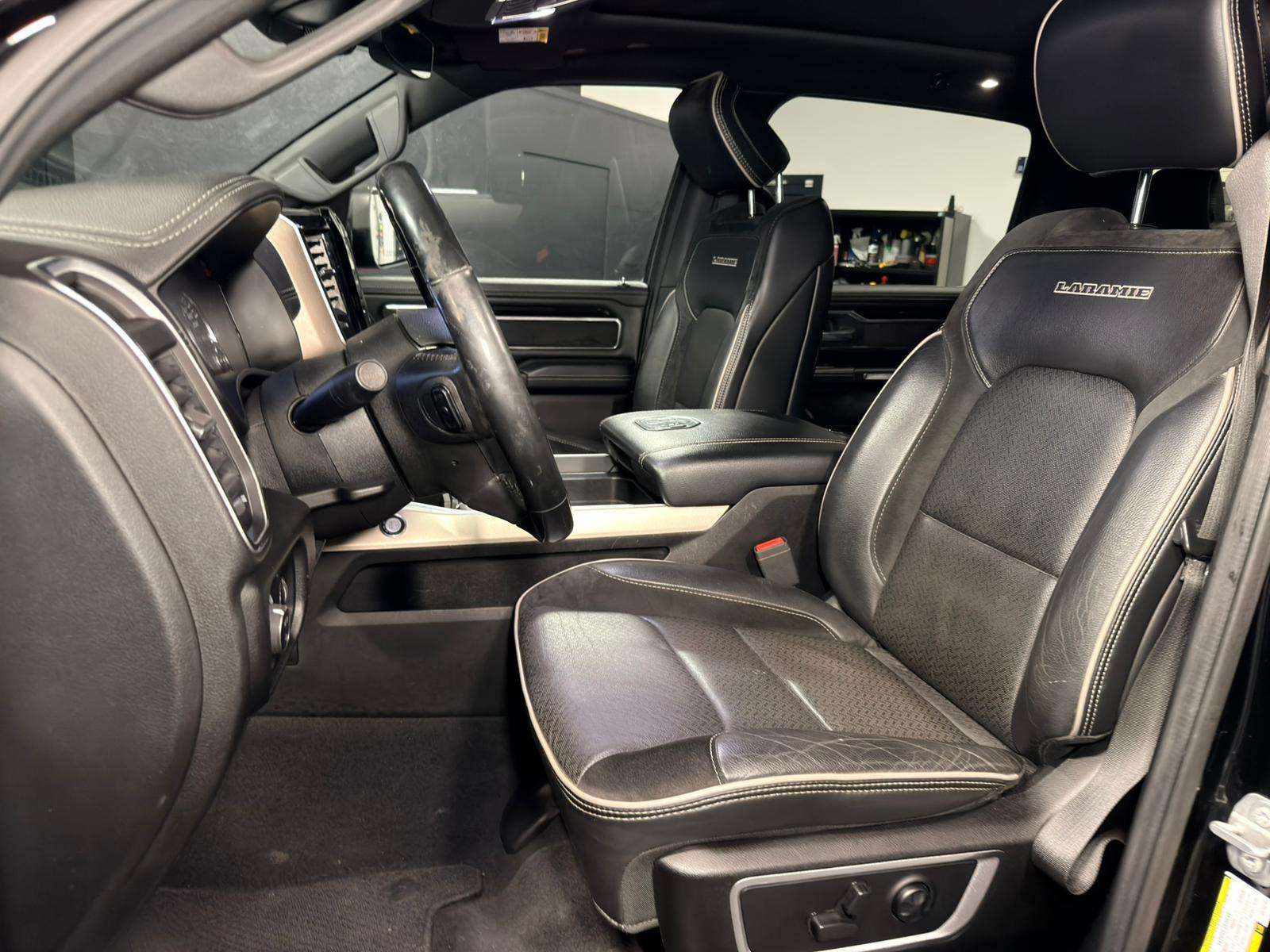 Dodge RAM 1500 Laramie V8 — Caméra 360 — Toit pano — LPG — Attelage