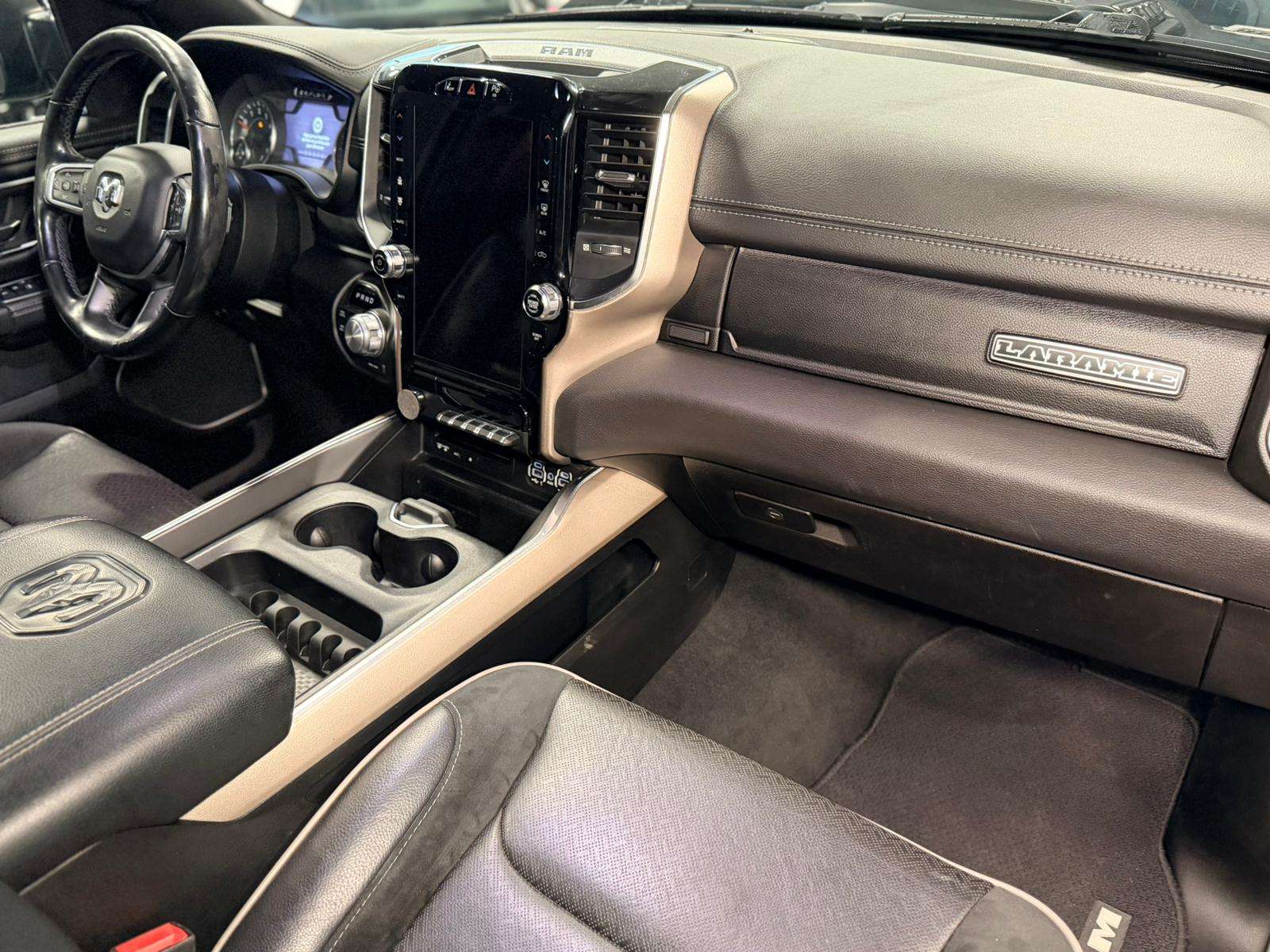Dodge RAM 1500 Laramie V8 — Caméra 360 — Toit pano — LPG — Attelage