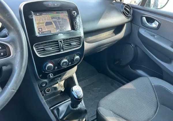 Renault Clio III (2) 1.2 TCE 100 EXCEPTION PACK CUIR TOMTOM 5P EURO5