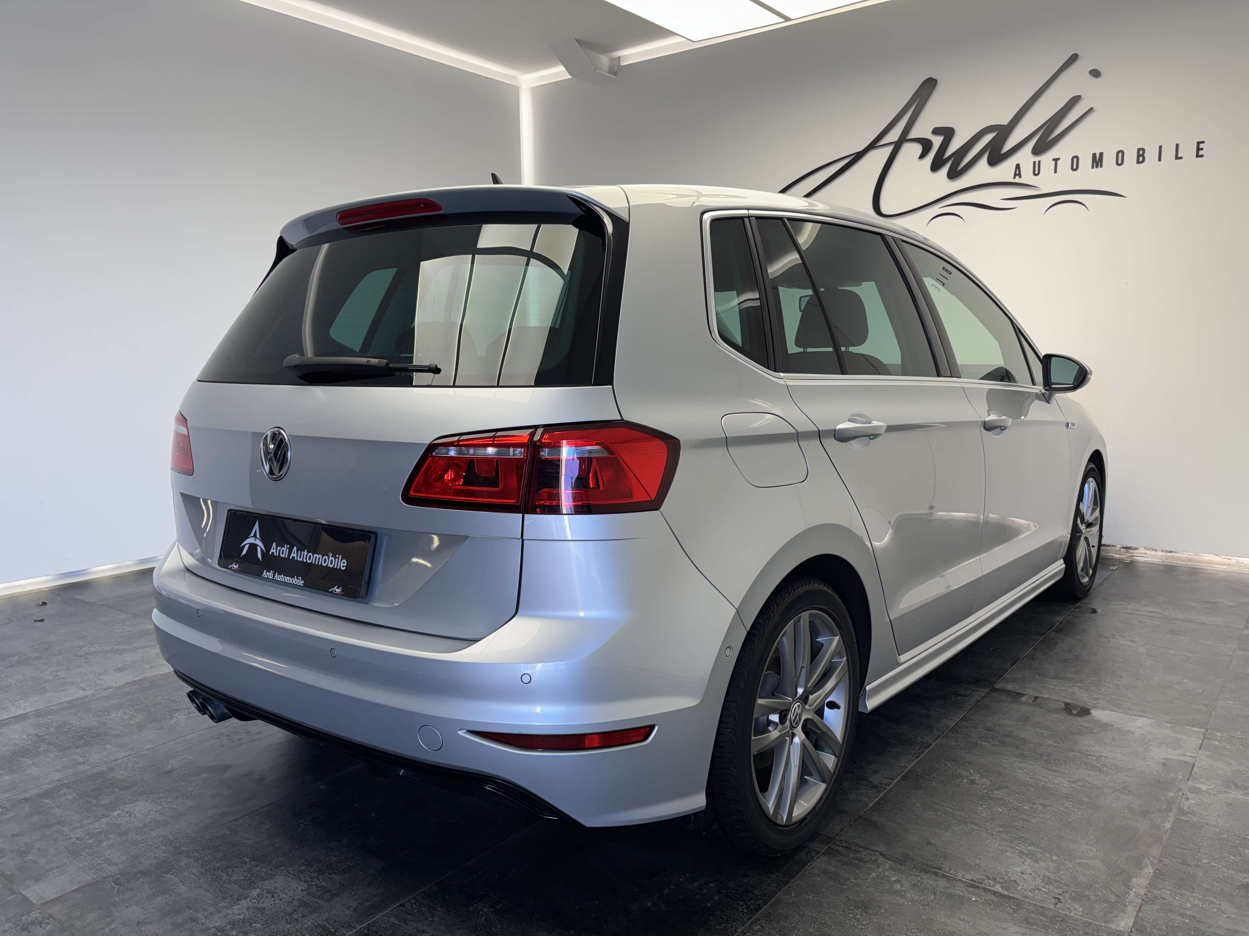 Volkswagen Golf Sportsvan 1.4 TSI *R Line*FRONT ASSIST*1ER PROPRIO*GARANTIE*