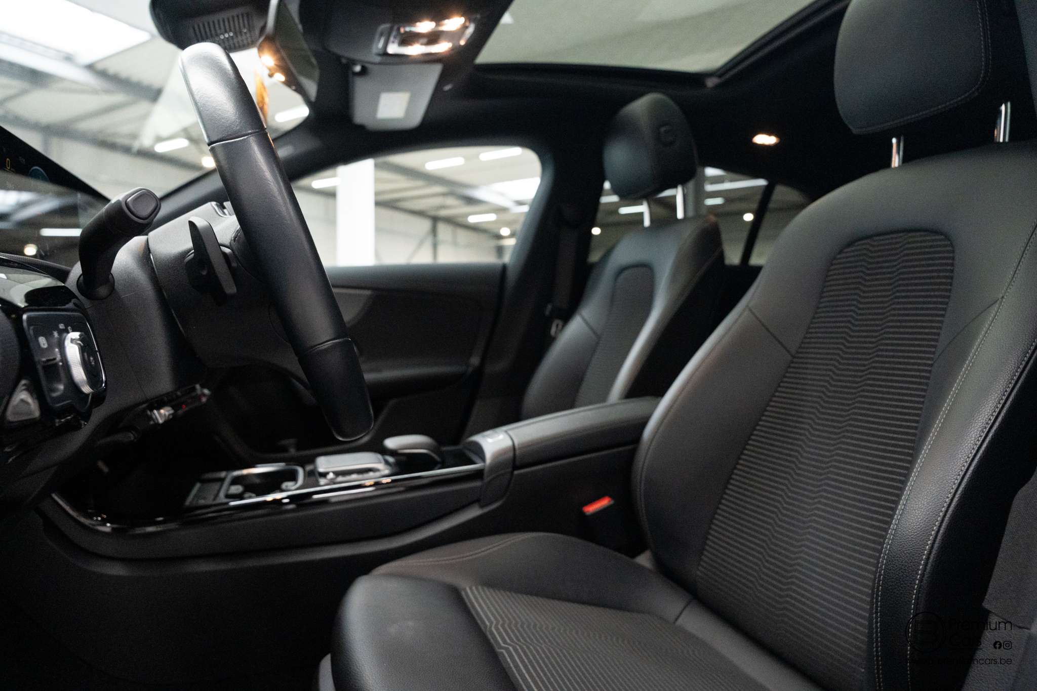 Mercedes-Benz CLA 180 d shooting brake Urban line! New model! Pano!